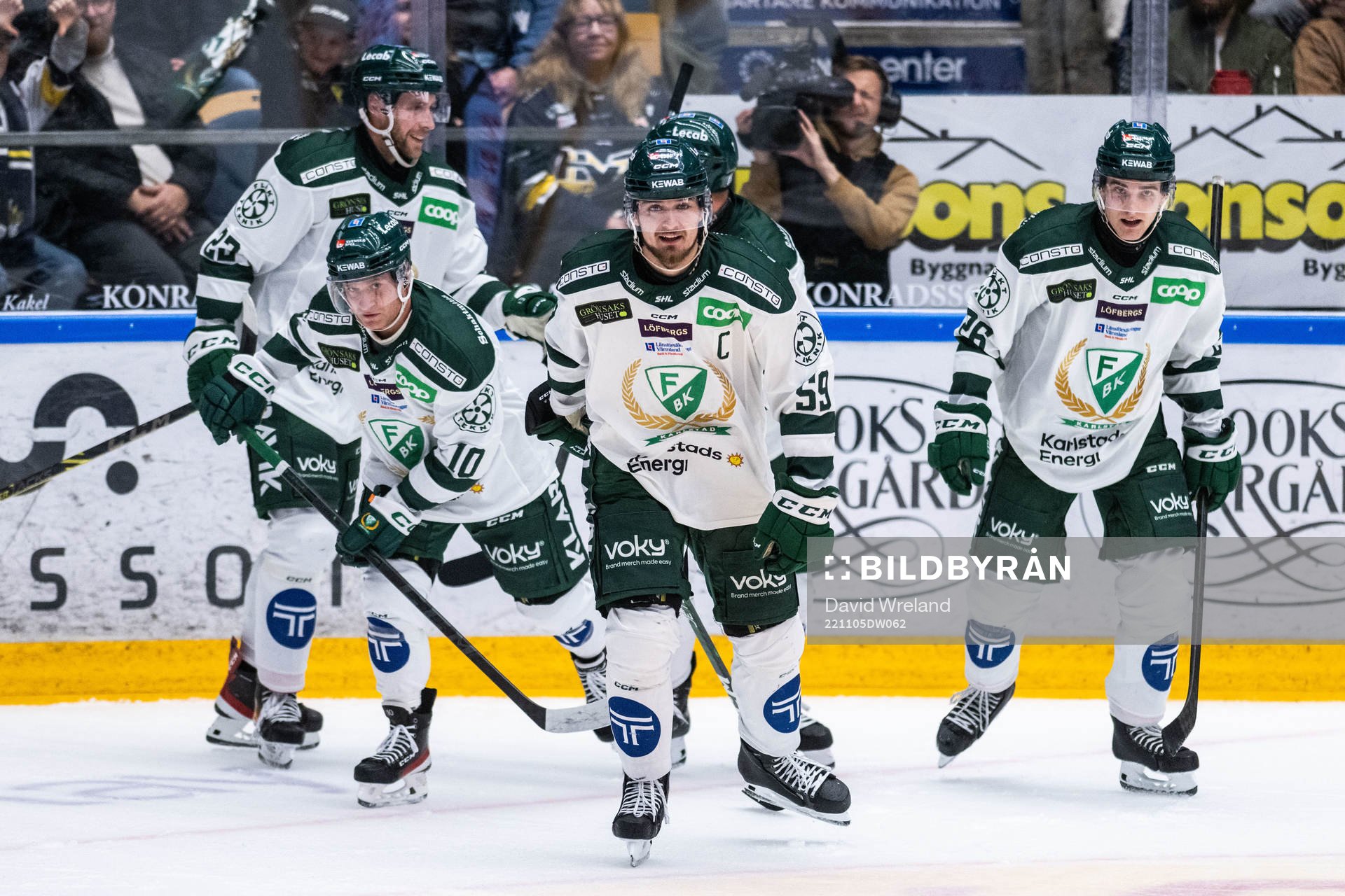 Färjestads Marcus Nilsson jublar med lagkamrater