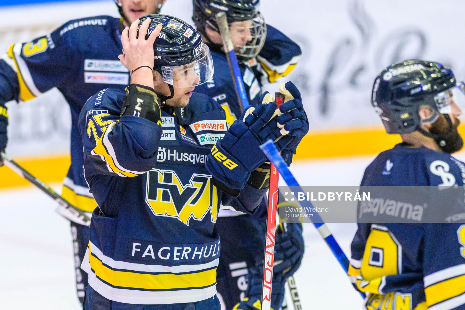 HV71s Radan Lenc deppar