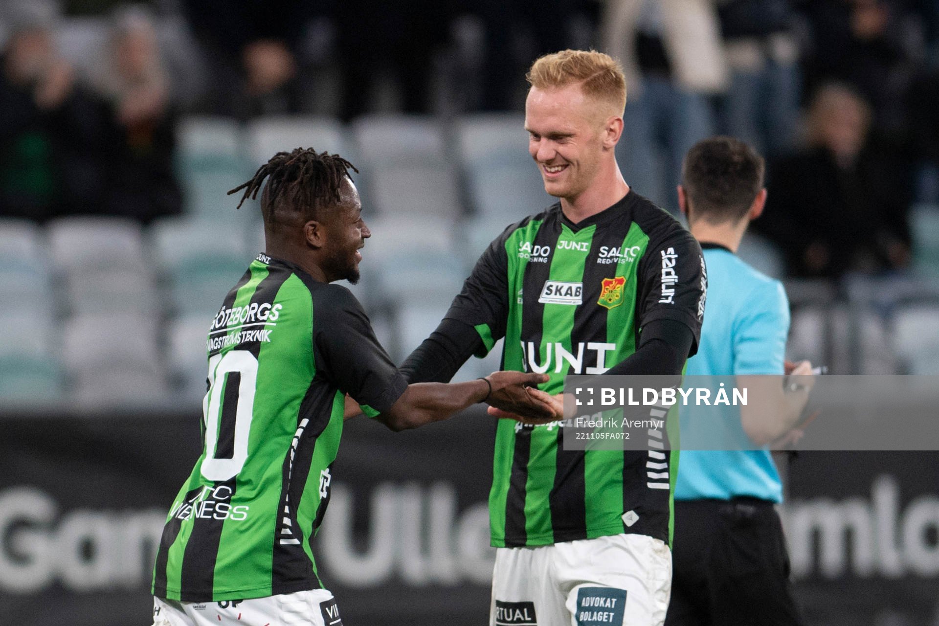 GAIS Michael Kargbo och Viktor Krüger jublar
