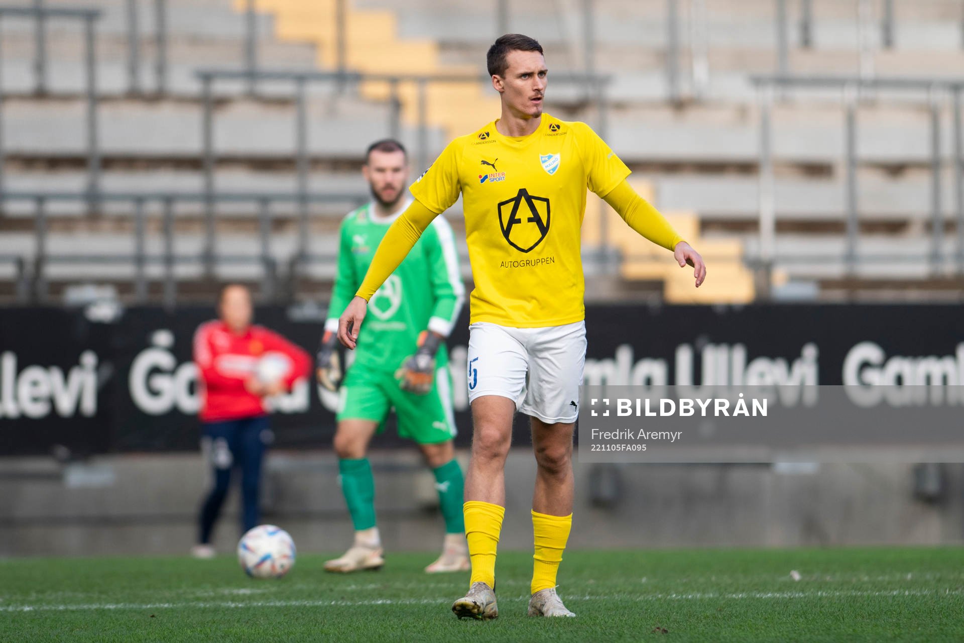 IFK Malmös Kalle Larsson under fotbollsmatchen i Ettan södra mellan GAIS och IFK Malmö den 5 november 2022 i Göteborg. 