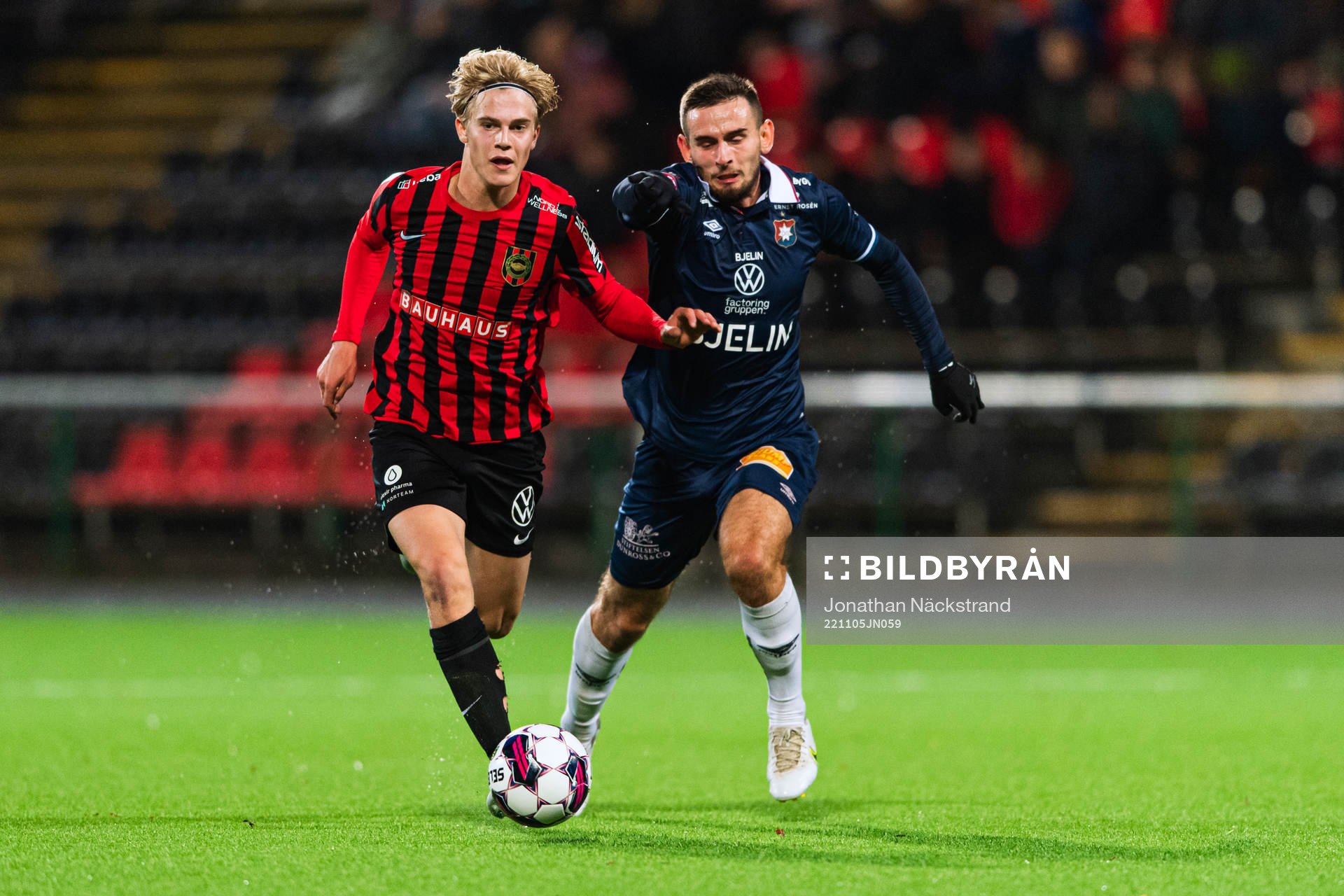 Brommapojkarnas Lucas Bergvall och Örgrytes  Erion Sadiku