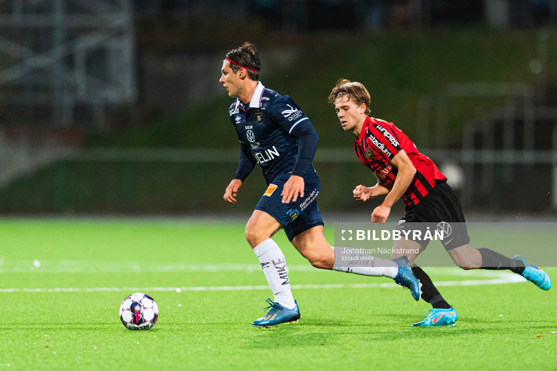 Brommapojkarnas Wilmer Odefalk och Örgrytes Kevin Ackermann