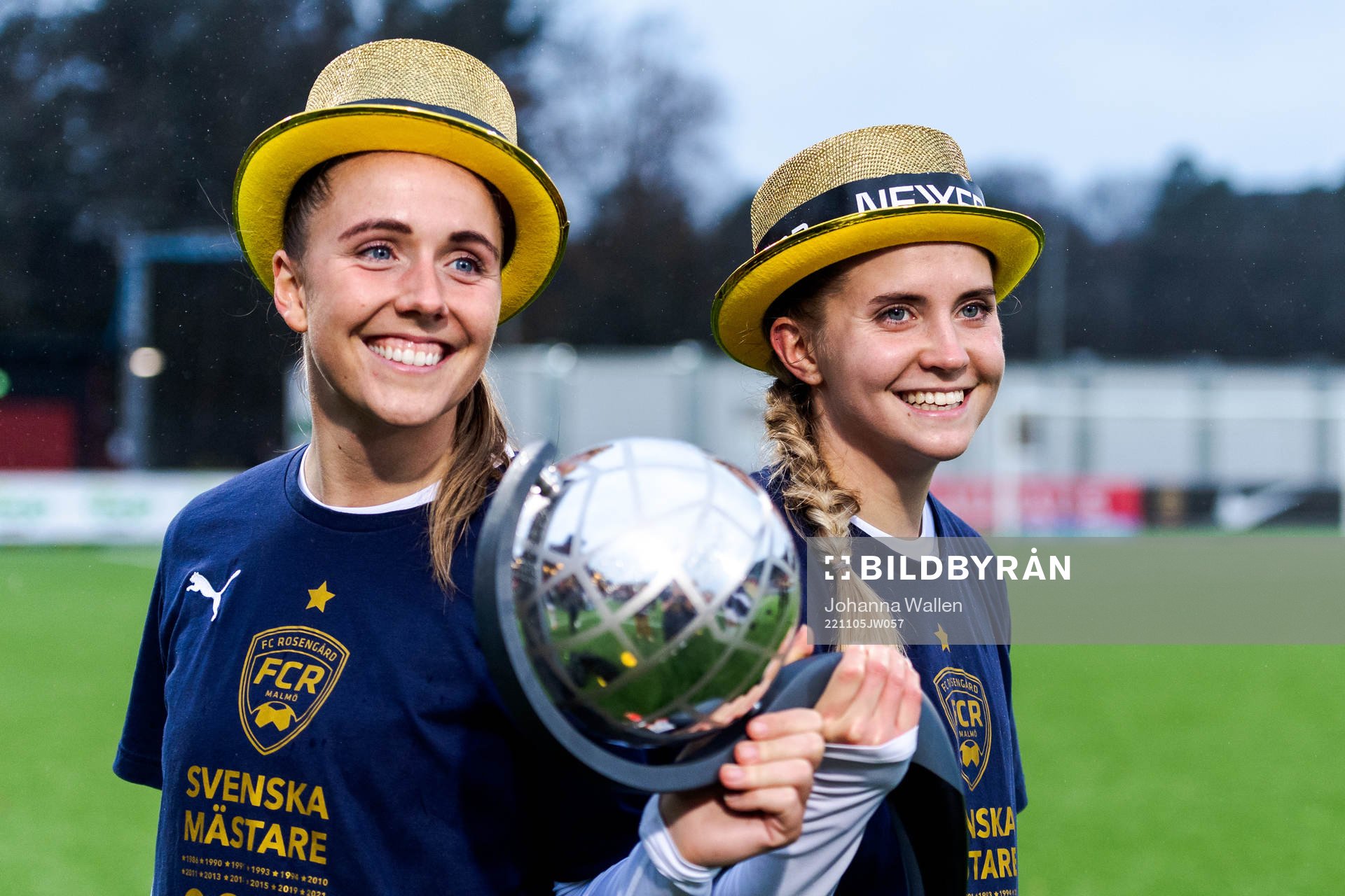 FC Rosengårds Gudrun Arnardottir och Ria Noora Minerva
