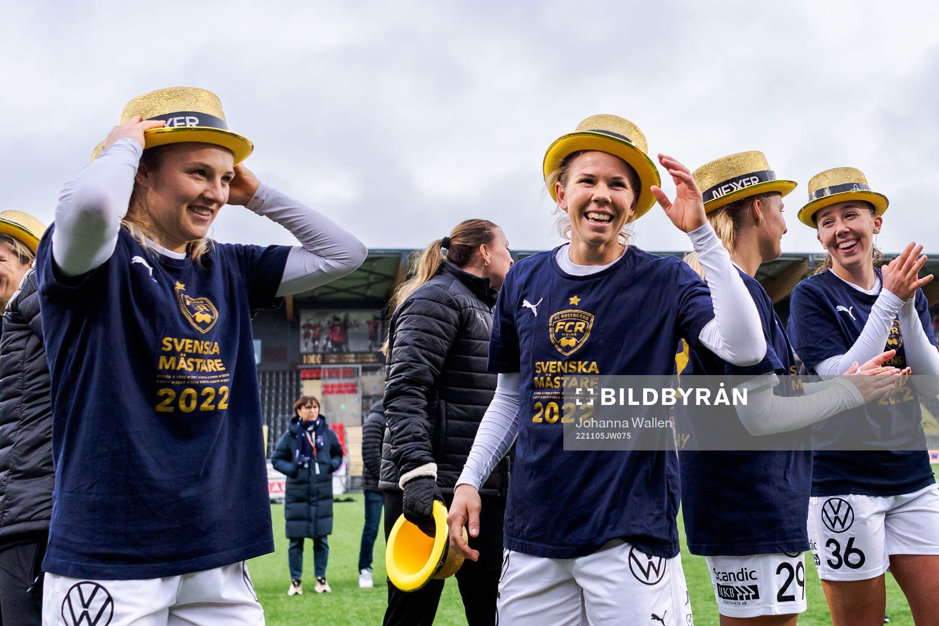 FC Rosengårds Fiona Brown och Jessica Wik jublar