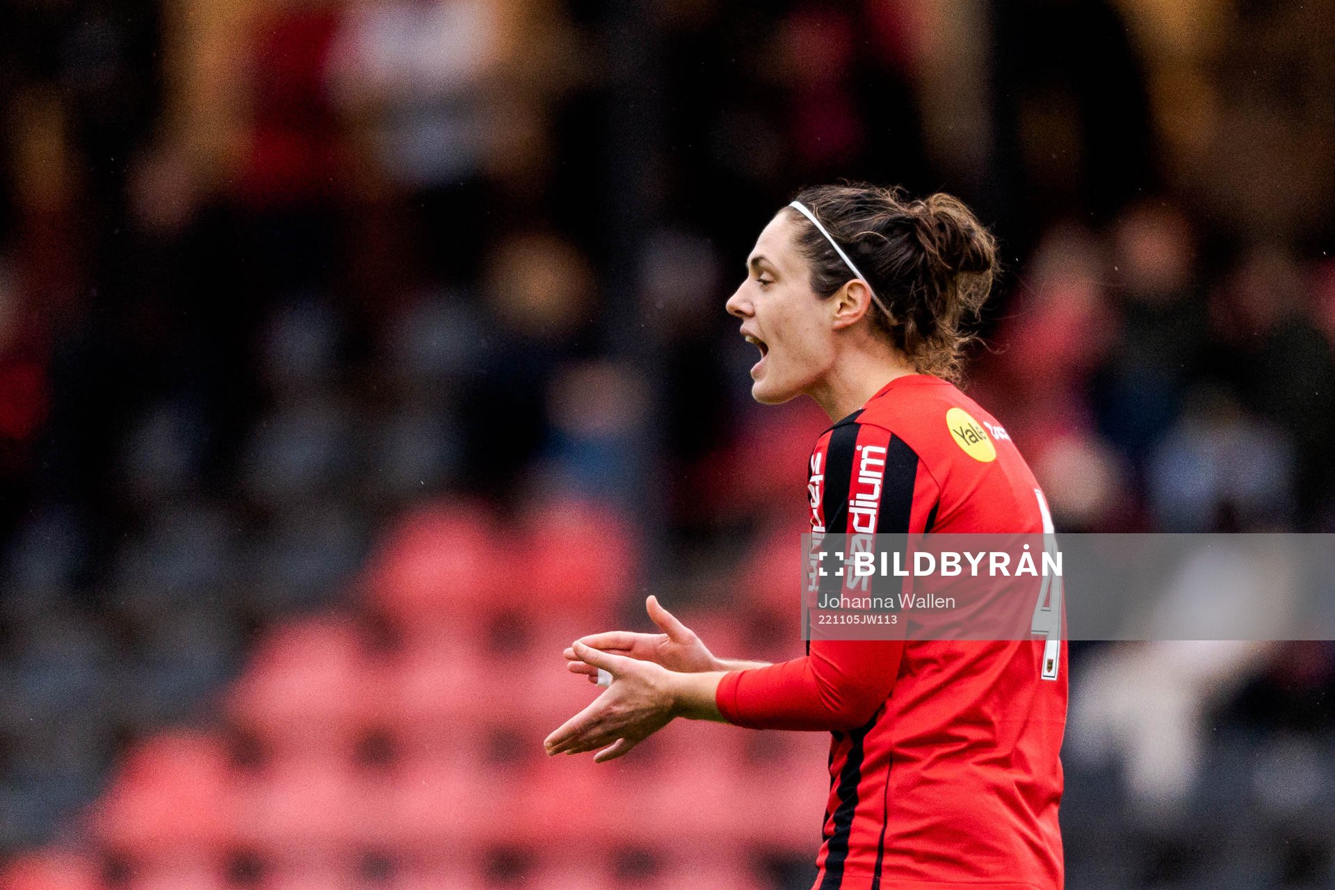 Brommapojkarnas Shannon Woeller deppar