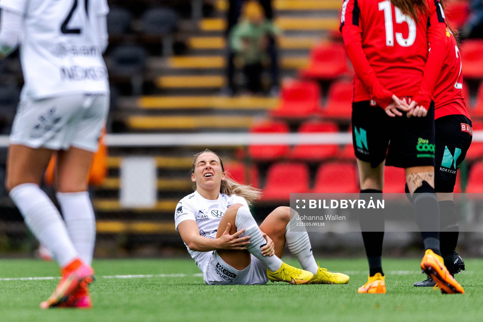FC Rosengårds Gina Chmielinski har ont