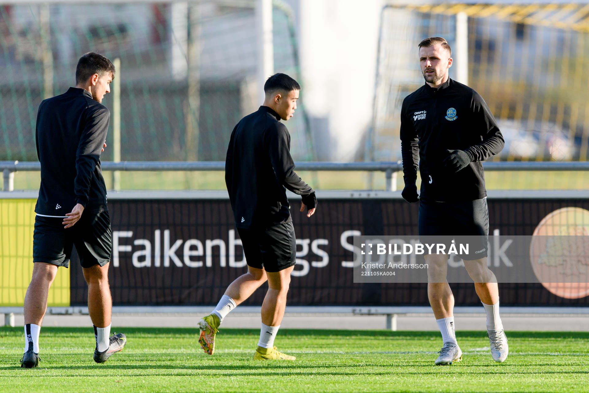 Lunds BKs spelare värmer före fotbollsmatchen i Ettan