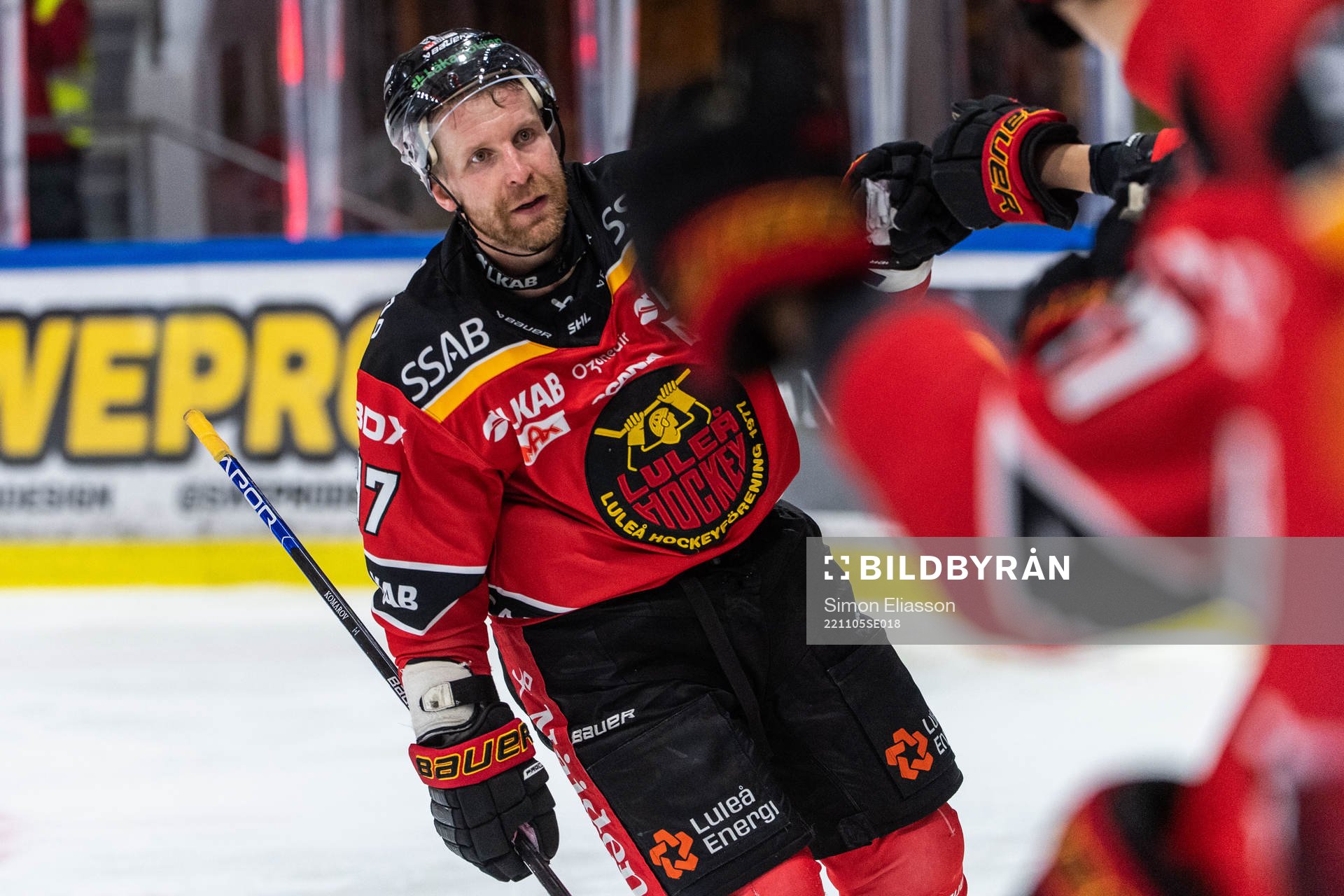 Luleås Leo Komarov jublar