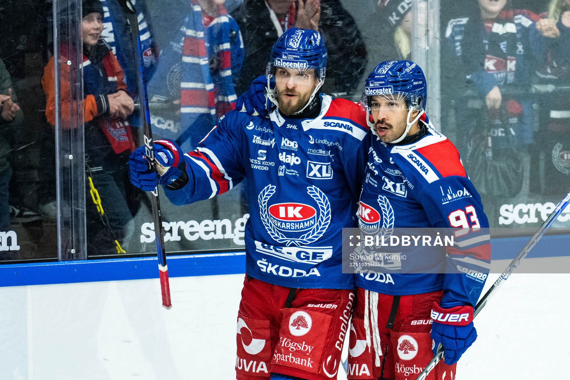 Oskarshamns Jiri Smejkal jublar med Cameron Brace