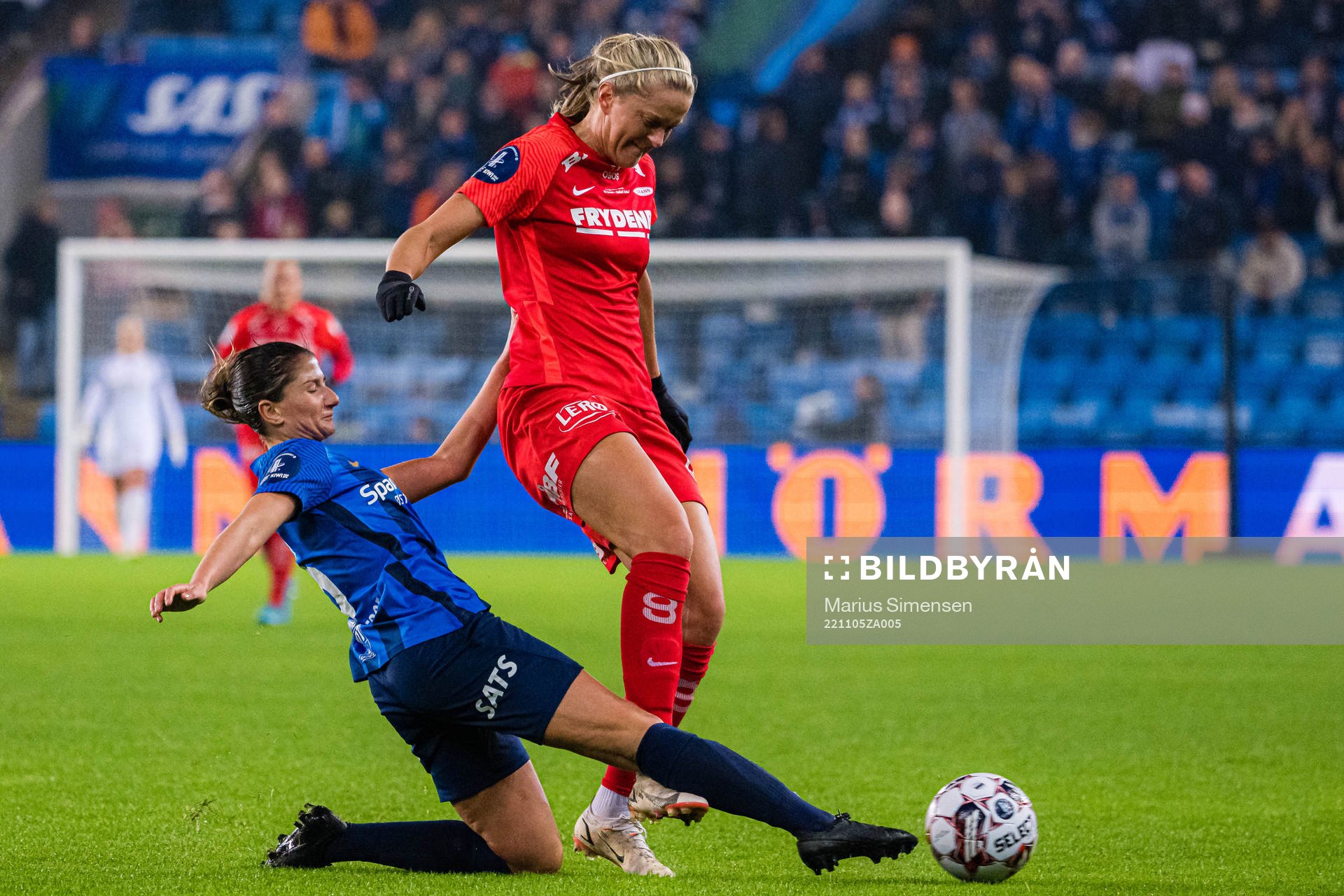Silje Bjørneboe of Stabæk and Maria Dybwad Brochmann of
