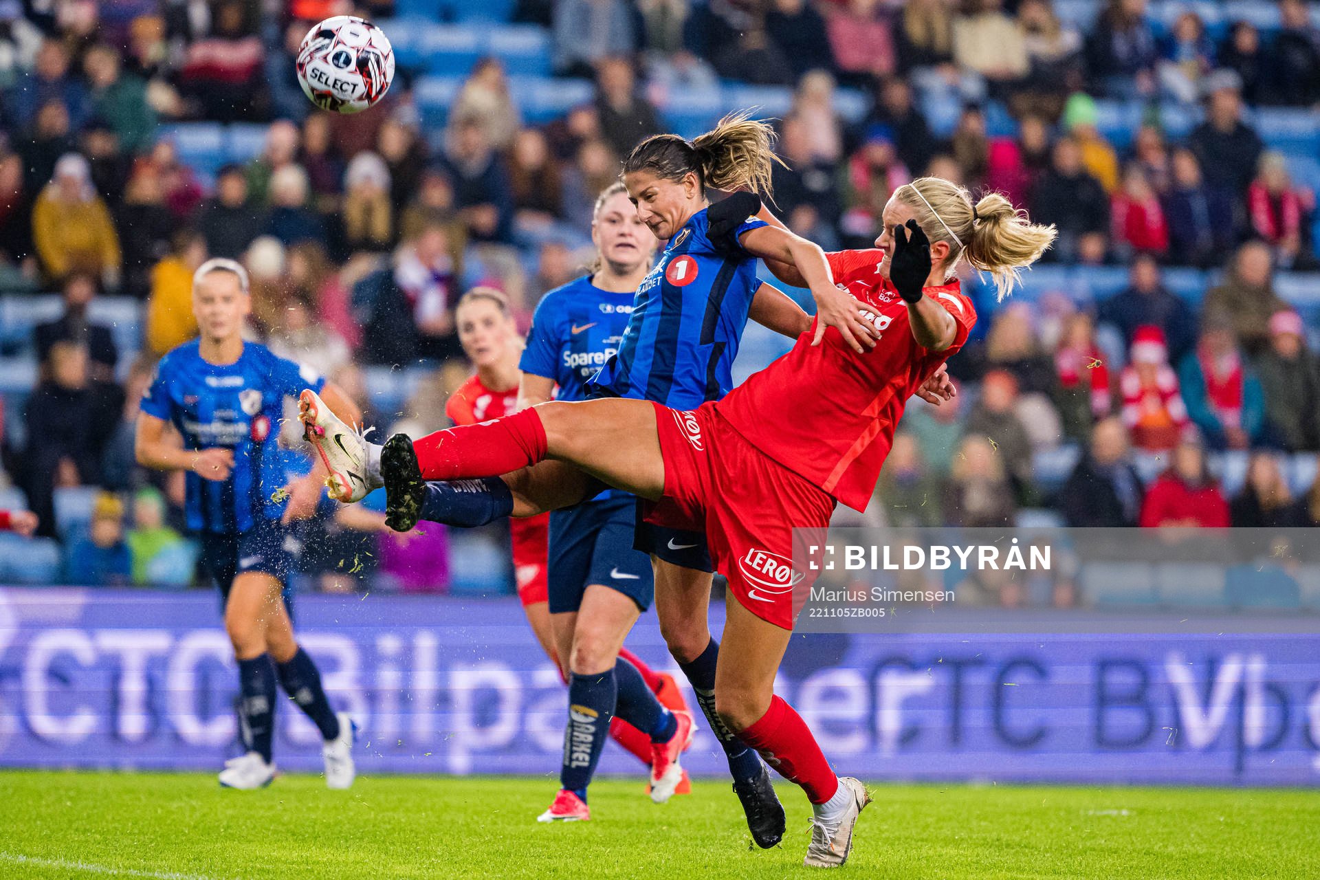Silje Bjørneboe of Stabæk and Maria Dybwad Brochmann of