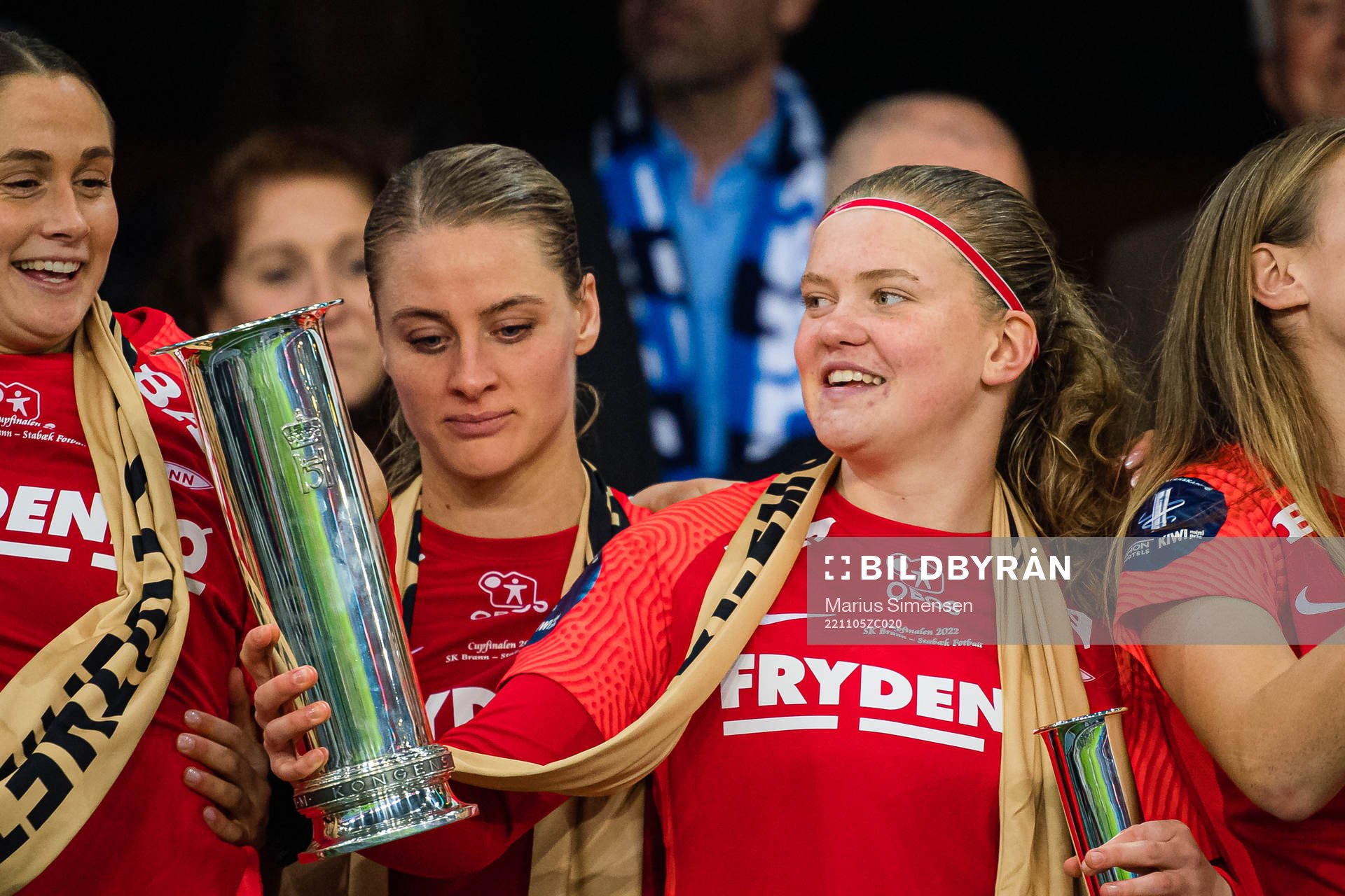 Signe Gaupset of Brann celebrates with the trophy