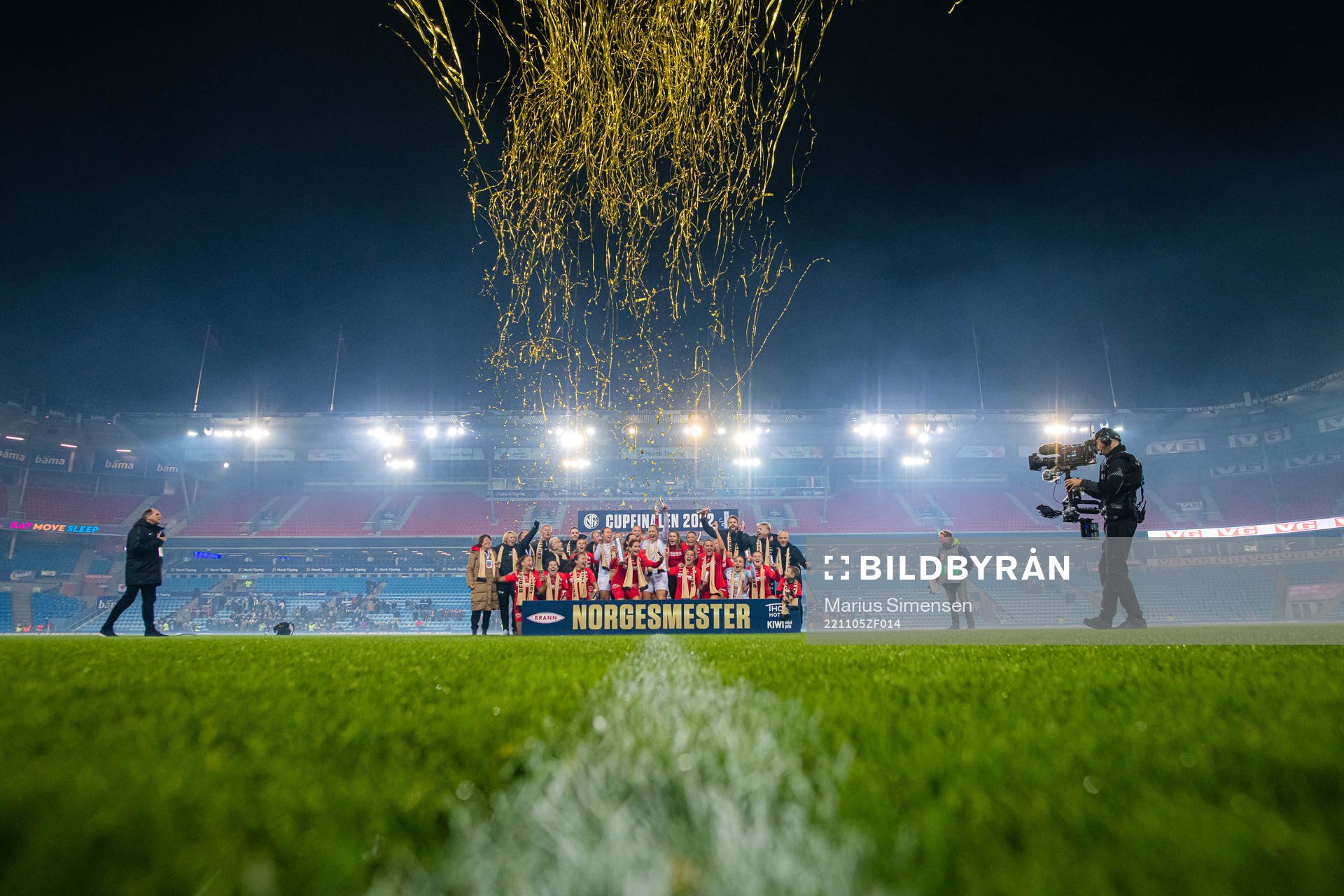 Players of Brann celebrates