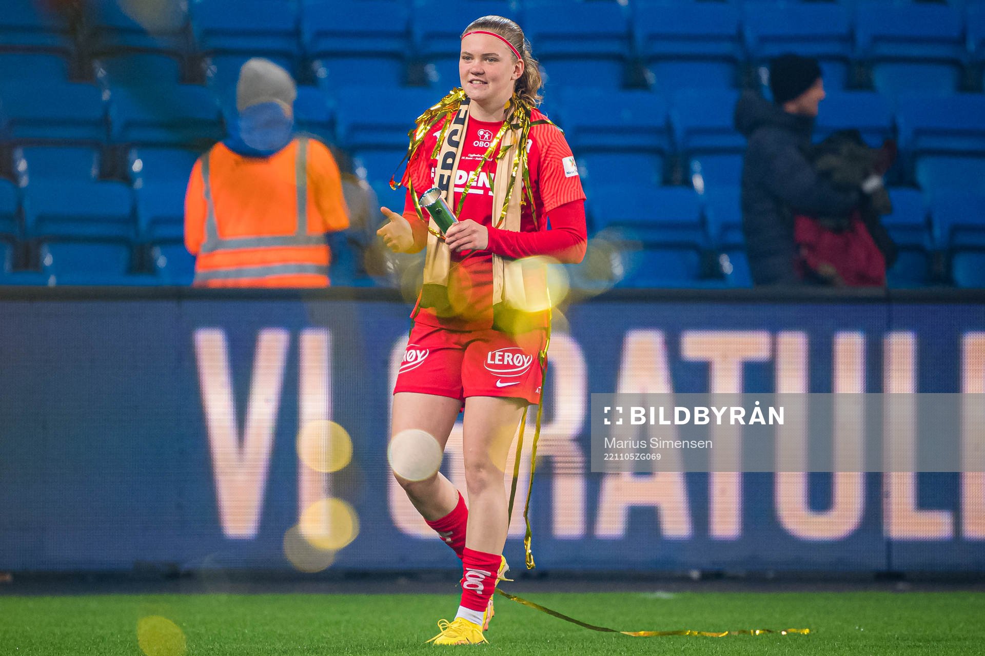Signe Gaupset of Brann celebrates with the trophy