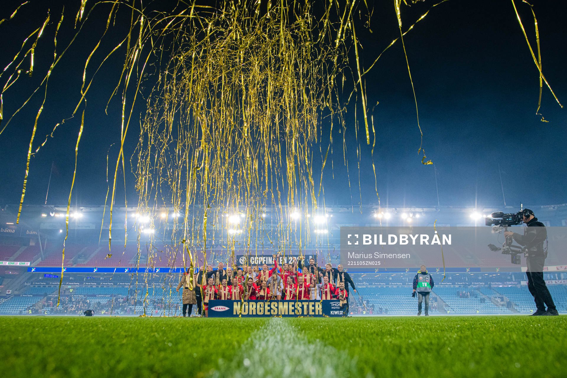Players of Brann celebrates