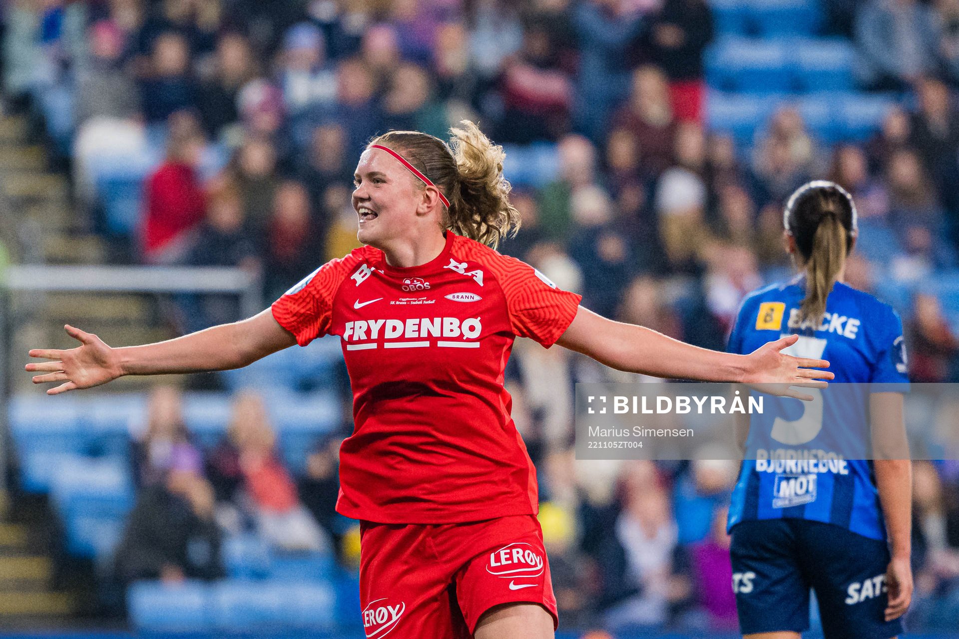 Signe Gaupset of Brann celebrates