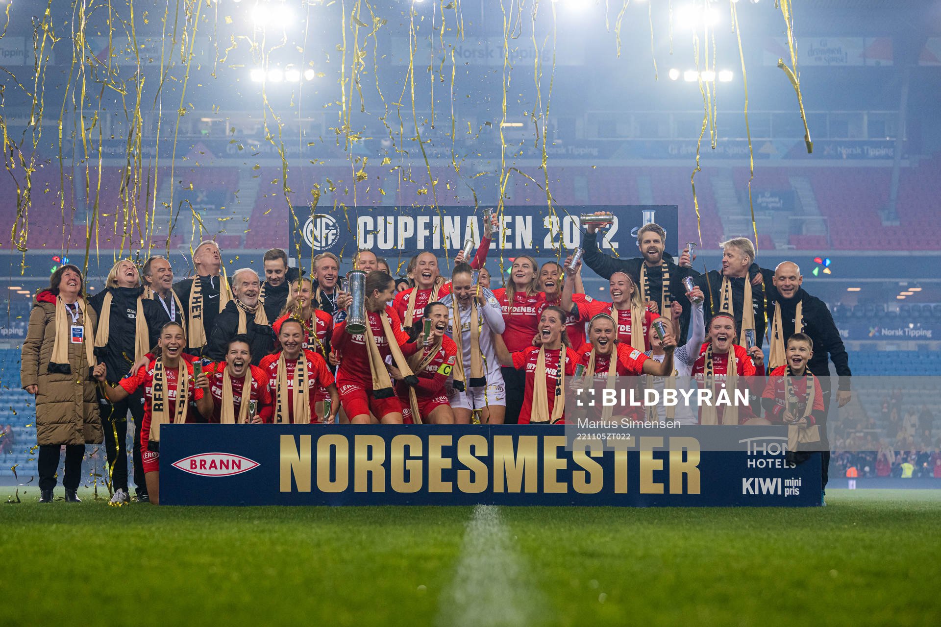Players of Brann celebrates
