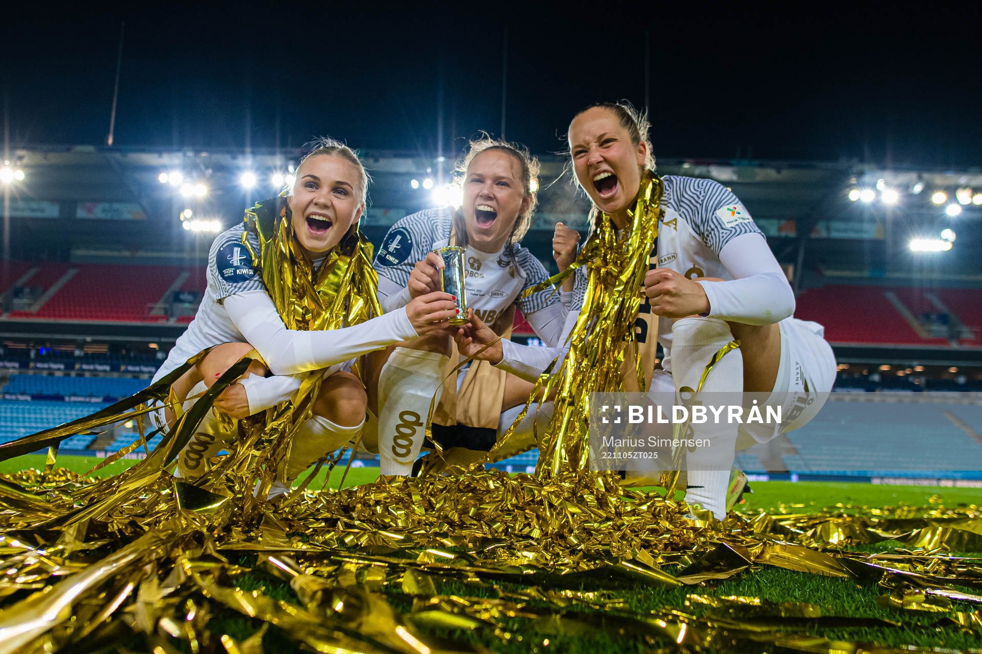 Hanne Larsen, Sandra Stavenes and Aurora Mikalsen of Brann