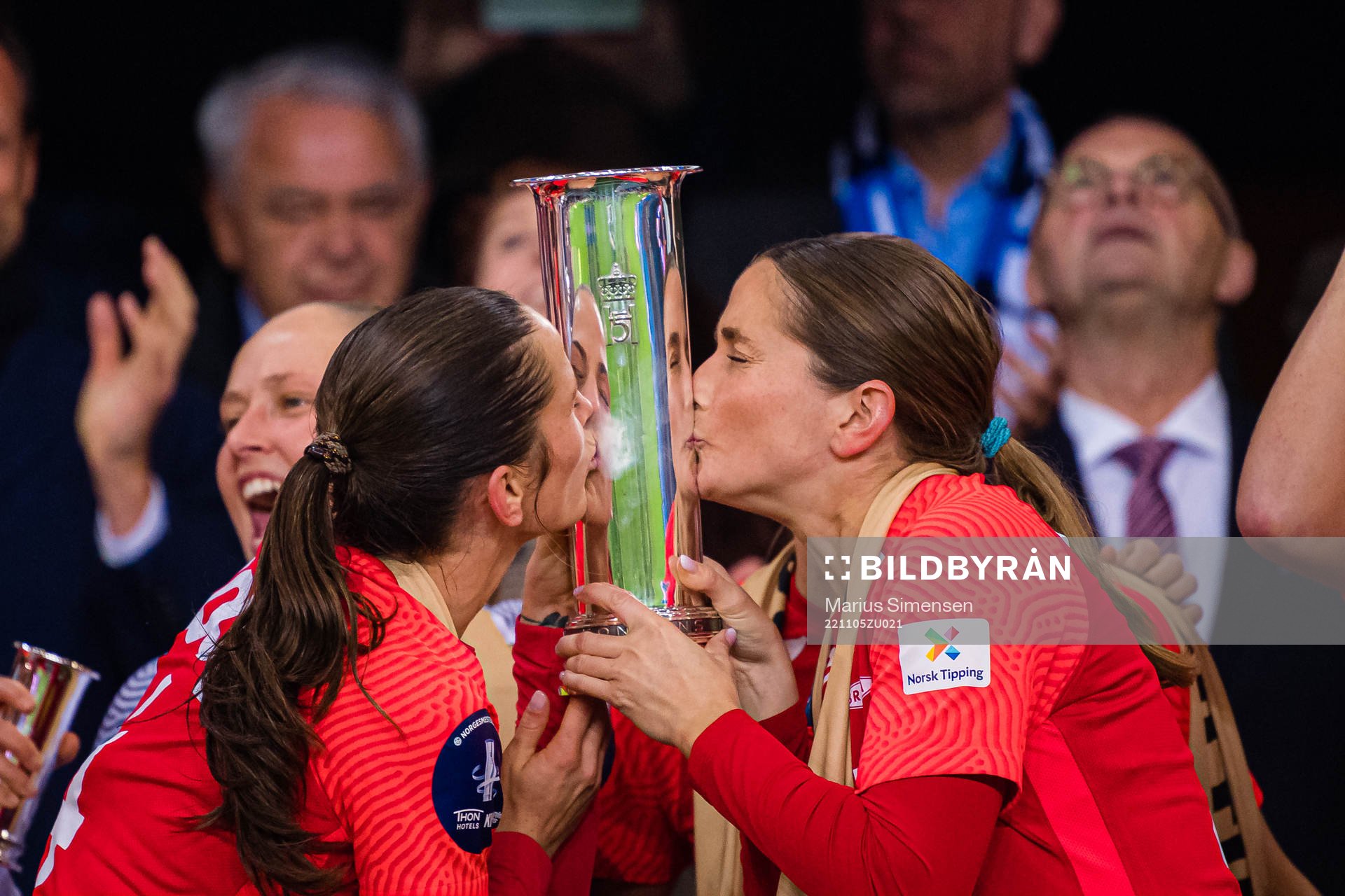 Tuva Hansen and Ingrid Ryland of Brann celebrates with the