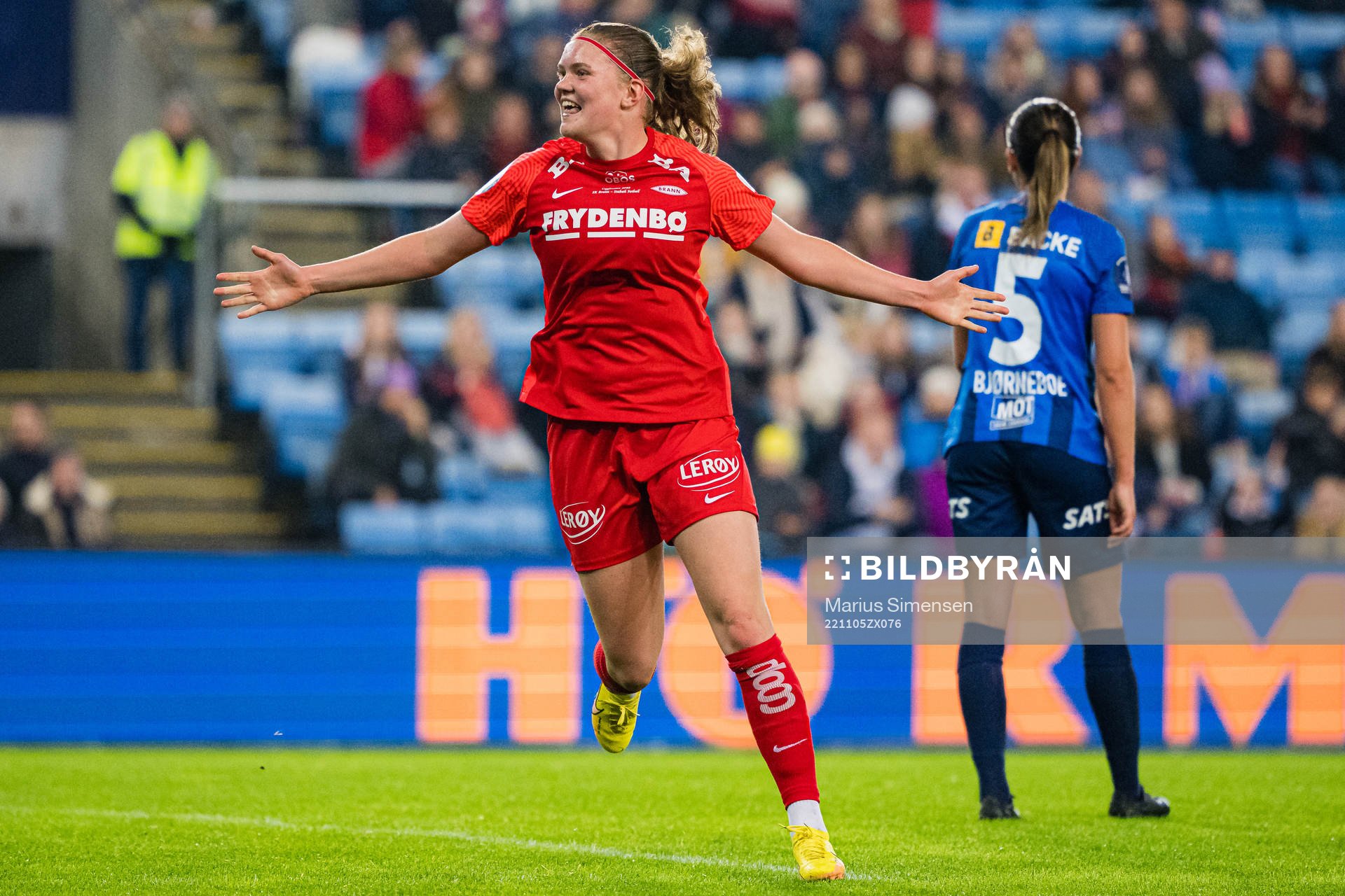 Signe Gaupset of Brann celebrates