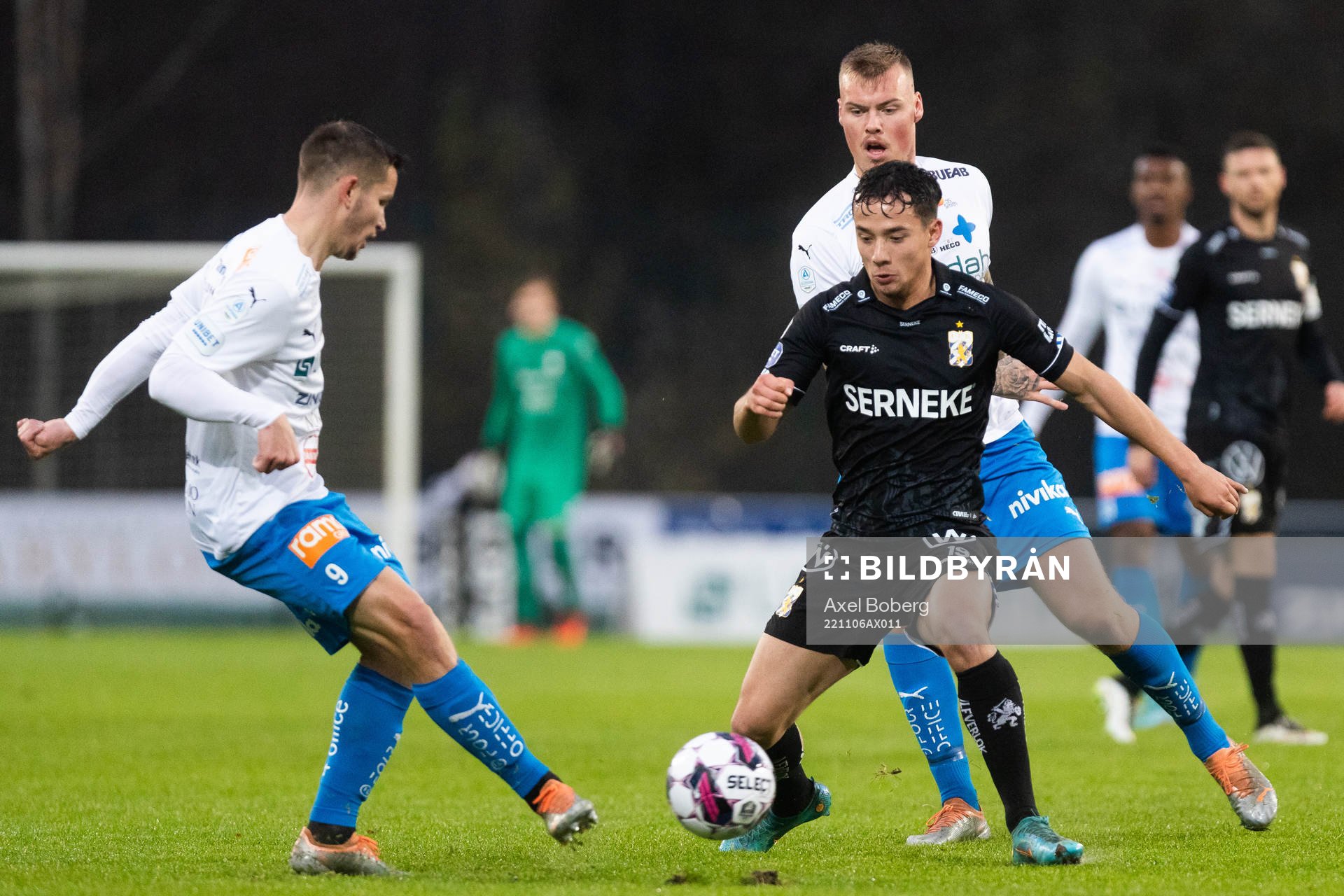 IFK Göteborgs Hussein Carneil under fotbollsmatchen i Allsvenskan mellan Värnamo och IFK Göteborg den 6 november 2022 i Värnamo. 