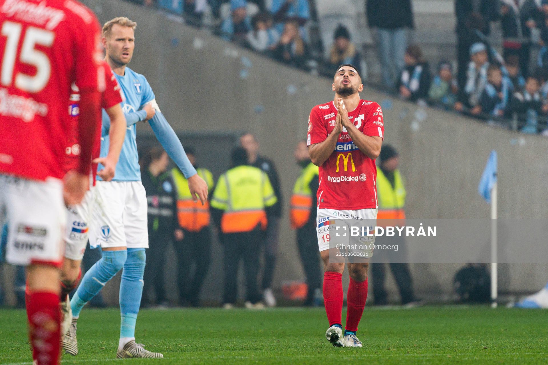 Degerfors Omar Faraj jublar efter 1-1 under fotbollsmatchen i Allsvenskan mellan Malmö FF och Degerfors den 6 november 2022 i Malmö.