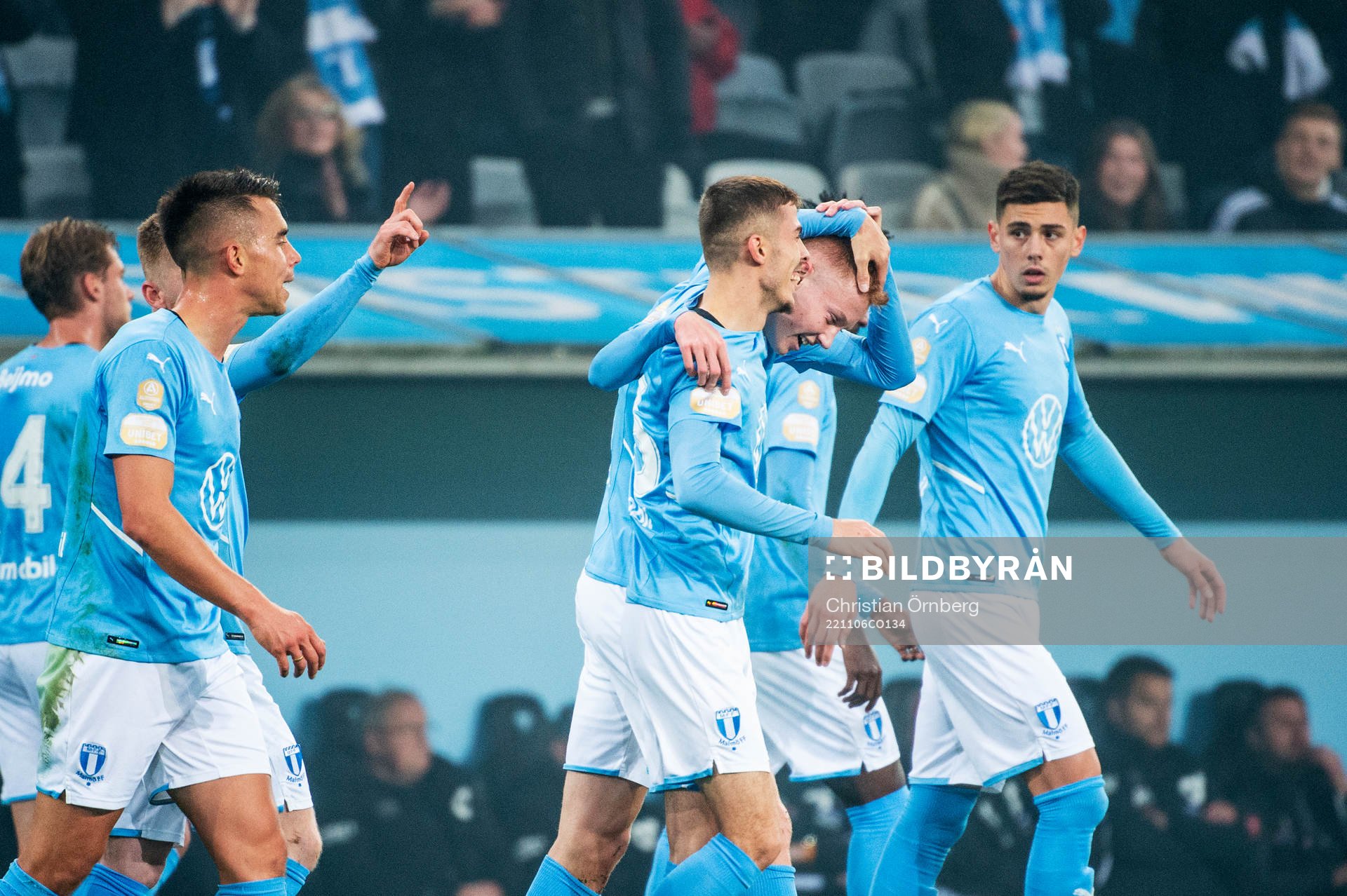 Malmö FFs Hugo Larsson jublar
