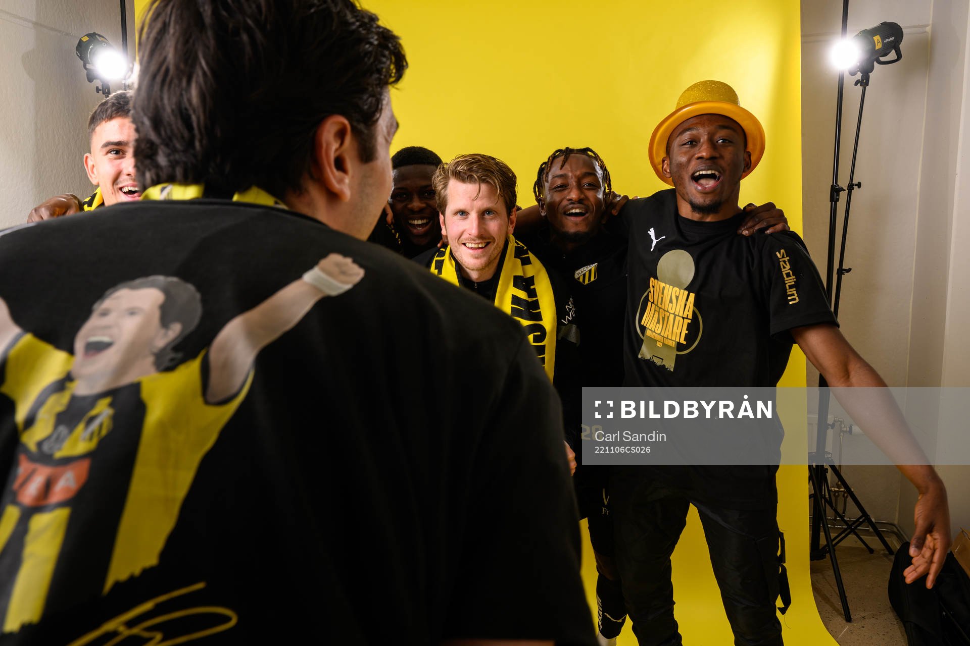 Erik Friberg, Ibrahim Sadiq och Benie Traore jublar med