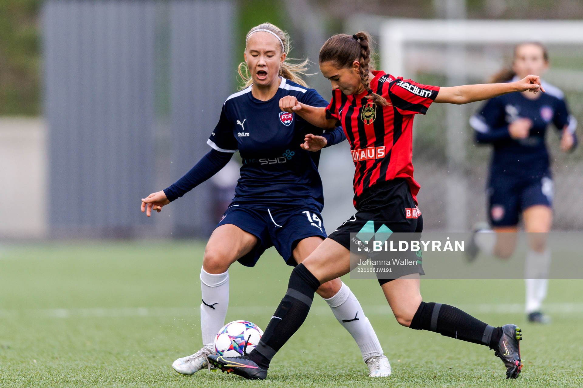 FC Rosengårds Lovisa Yng och Brommapojkarnas Edith