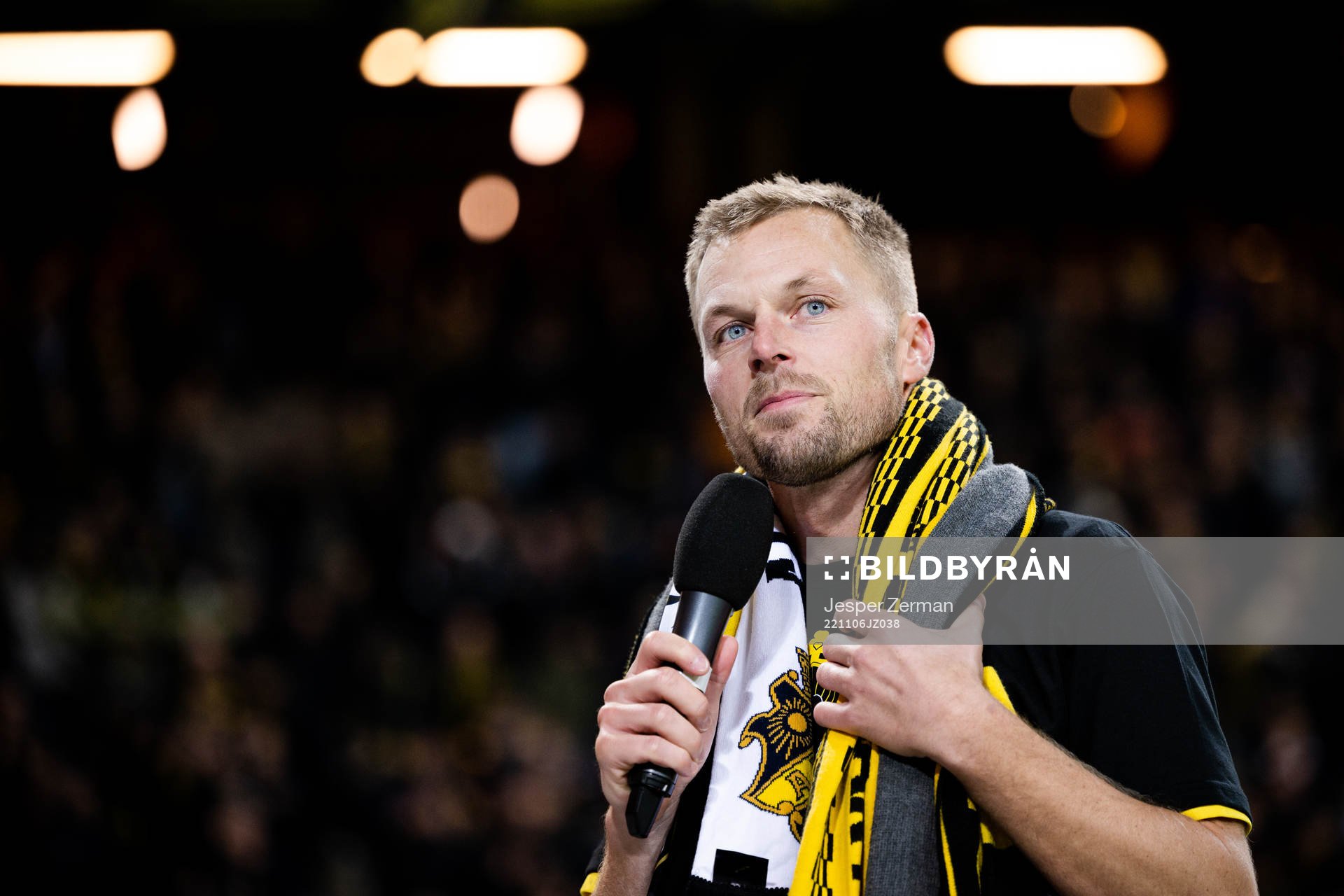 AIKs Sebastian Larsson avtackas