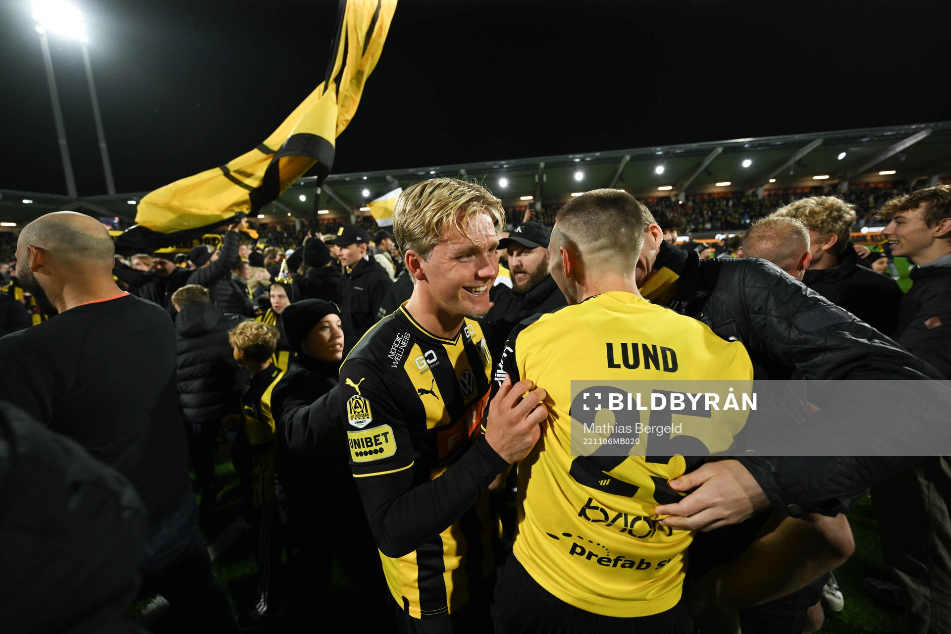 Häckens Sebastian Banozic och Kristoffer Lund Hansen jublar