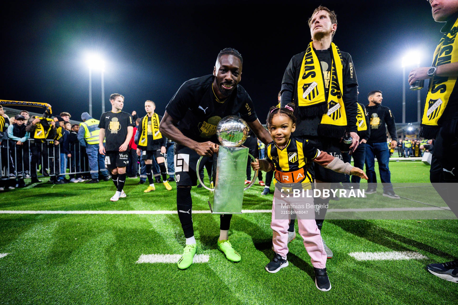 Häckens Blair Sebastian Turgott med sin dotter och Erik