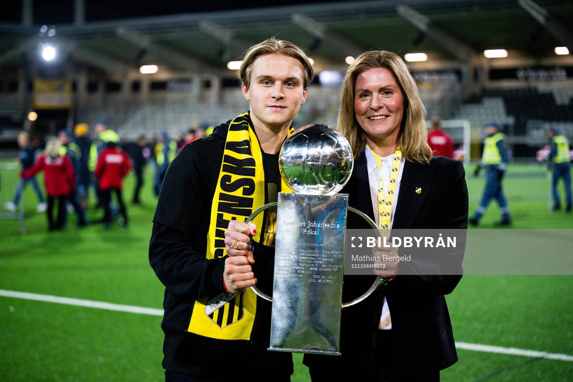Häckens William Nilsson och styrelseledamot Louise