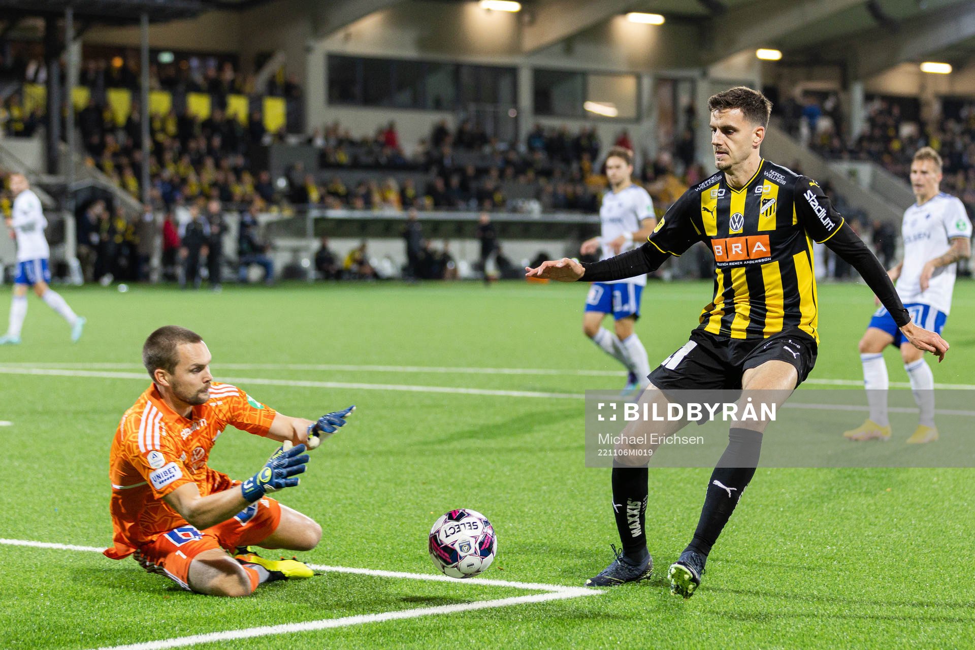 IFK Norrköpings målvakt Oscar Jansson och Häckens