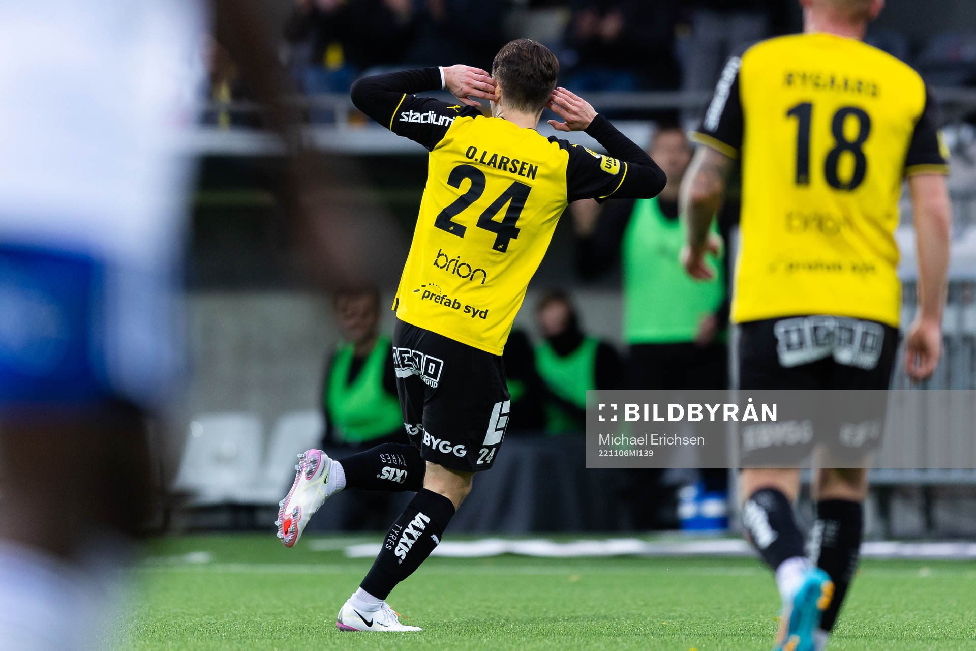 Häckens Lars Olden Larsen jublar