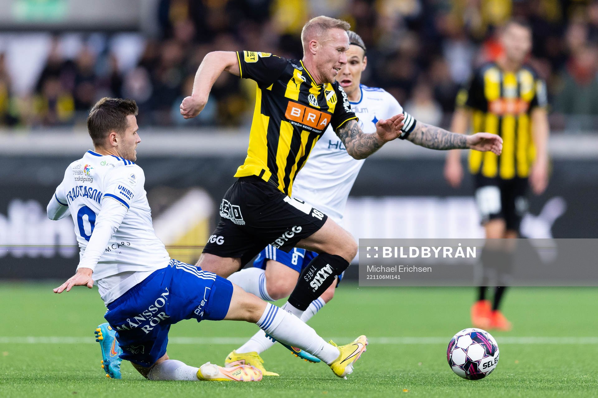 IFK Norrköpings Arnor Traustason och Häckens Mikkel