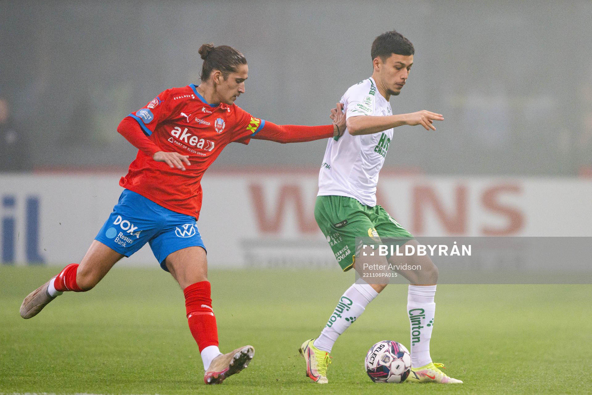 Helsingborgs Ervin Gigovic och Hammarbys Alper Demirol