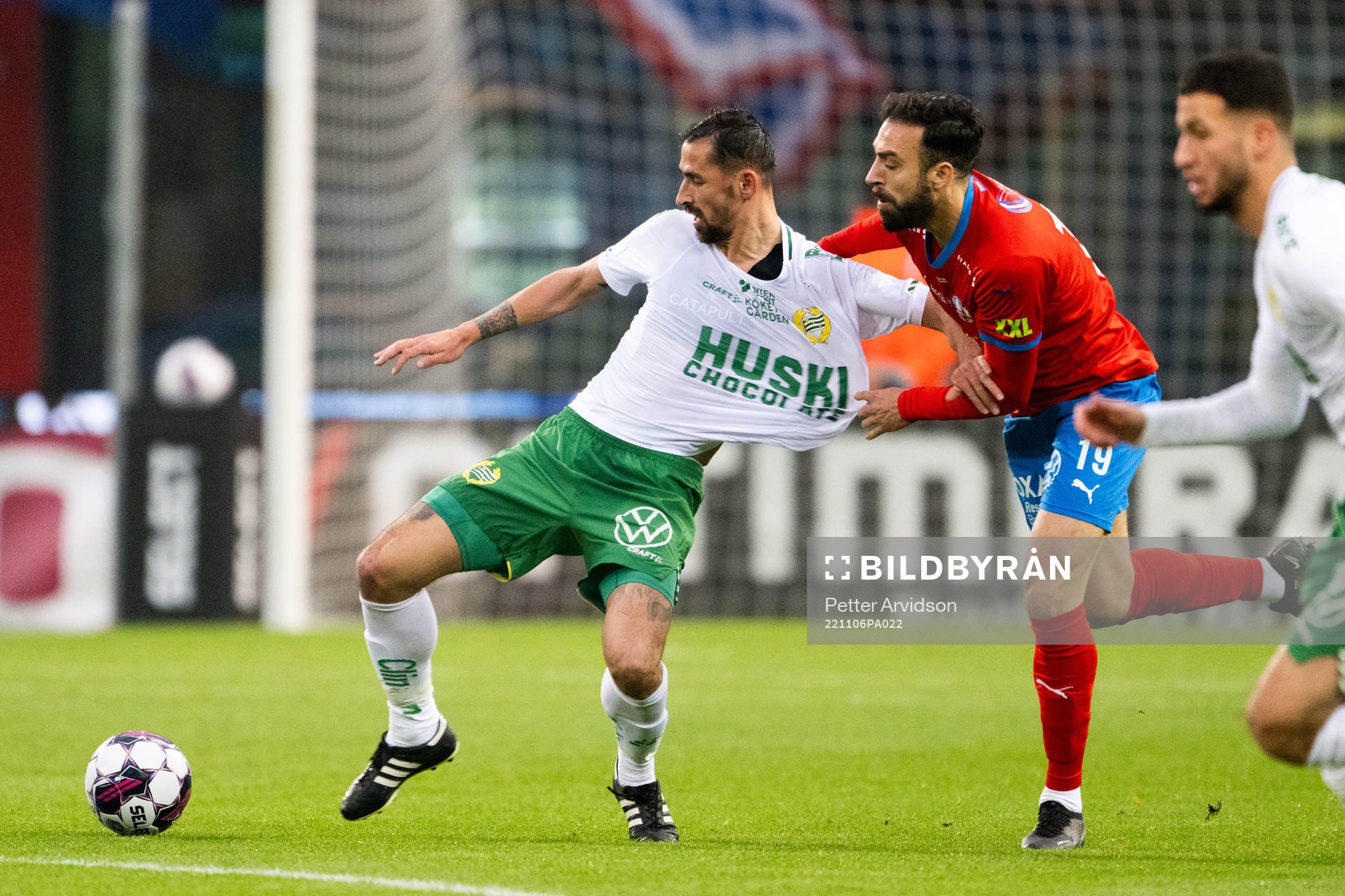 Hammarbys Loret Sadiku och Helsingborgs Abdul Rahman Khalili