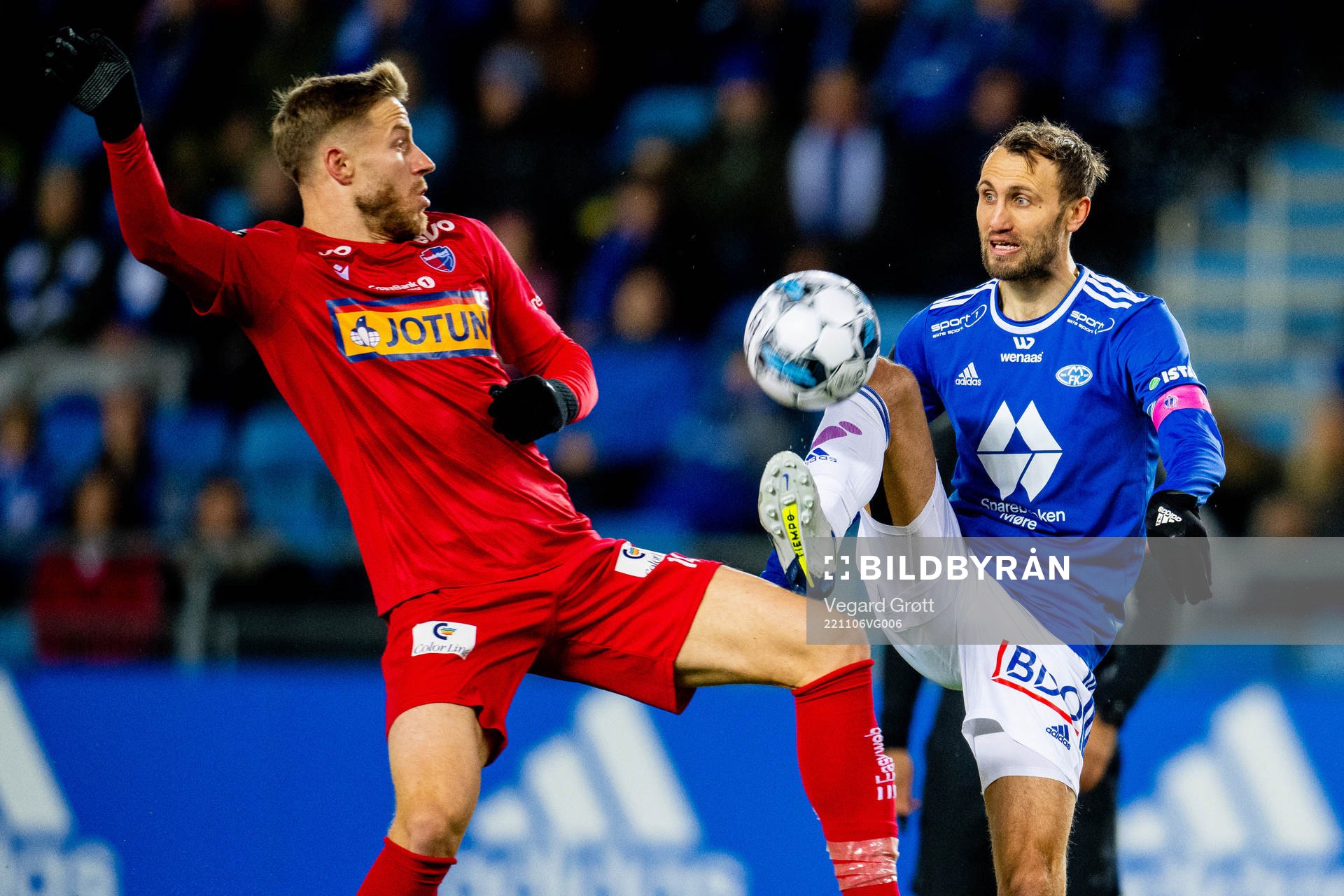 Alexander Ruud Tveter of Sandefjord and Magnus Wolff Eikrem of Molde during the Eliteserien football match between Molde and Sandefjord on November 6, 2022 in Molde.