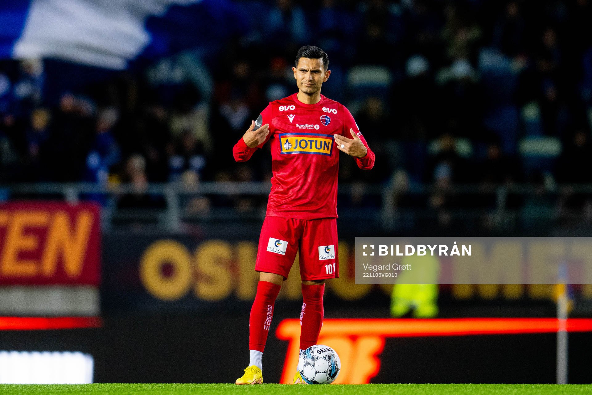 Deyver Antonio Vega Alvarez of Sandefjord looks dejected
