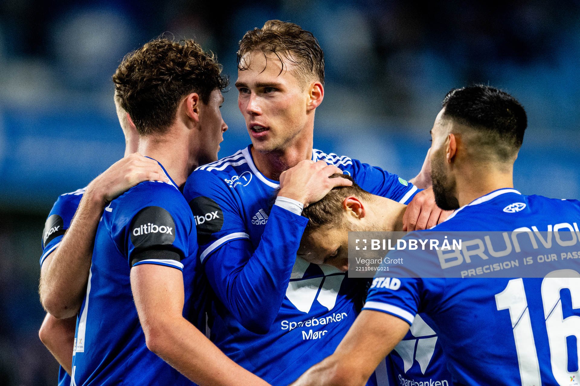 Magnus Wolff Eikrem of Molde celebrates with Magnus Retsius
