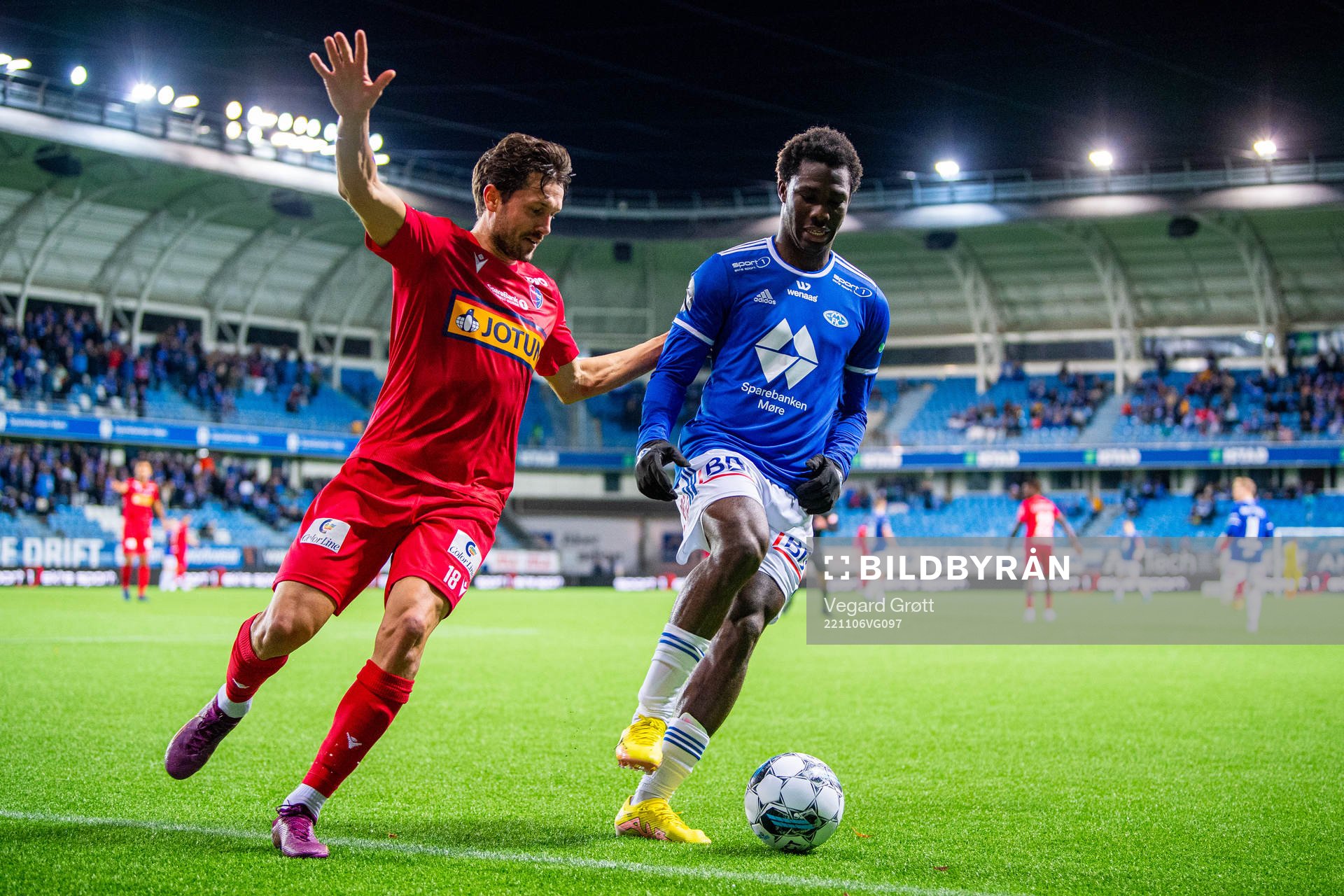 Fredrik Mani Pålerud of Sandefjord and Datro David Fofana