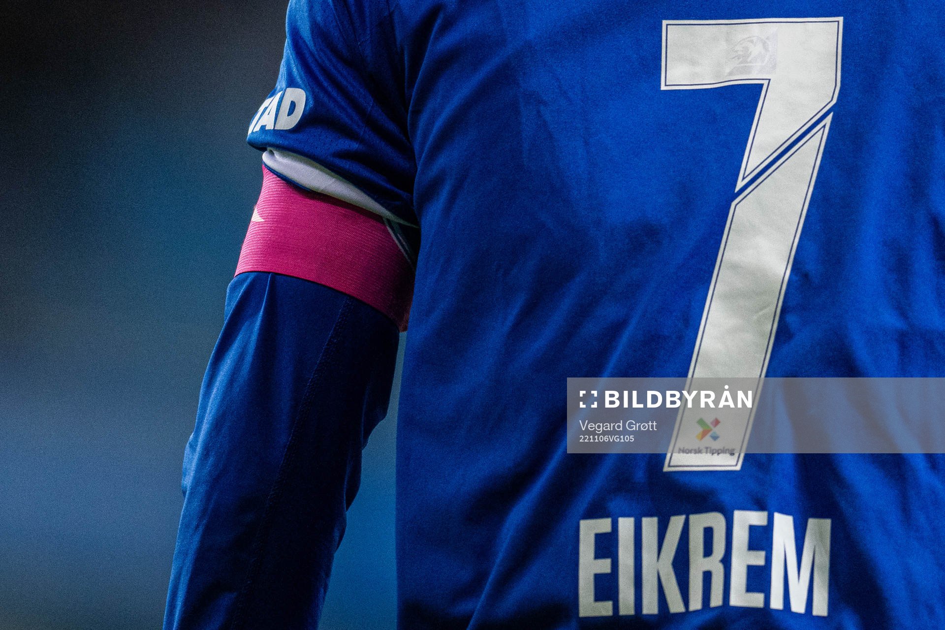 The pink captains’ armband of Magnus Wolff Eikrem of Molde