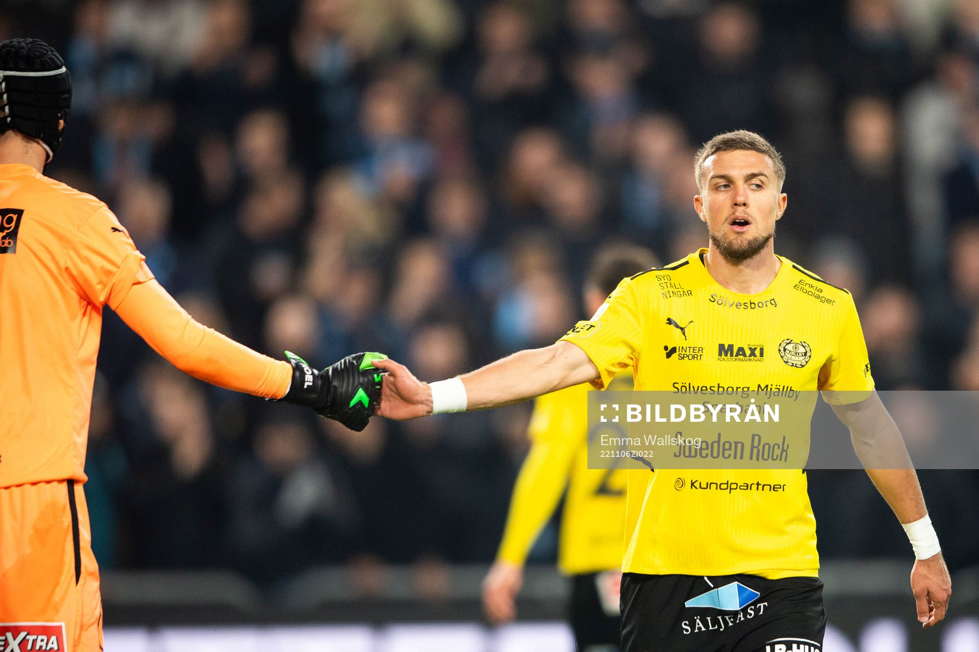 Mjällbys målvakt Noel Törnqvist och Ivan Kricak