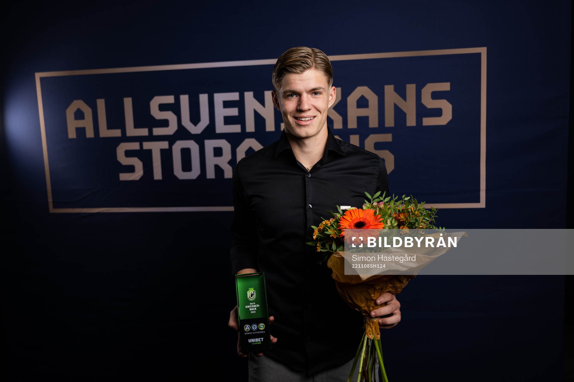 Årets Unicoachback Felix Eriksson, IFK Göteborg poserar för porträtt under Allsvenskans Stora Pris den 8 november 2022 i Stockholm. 