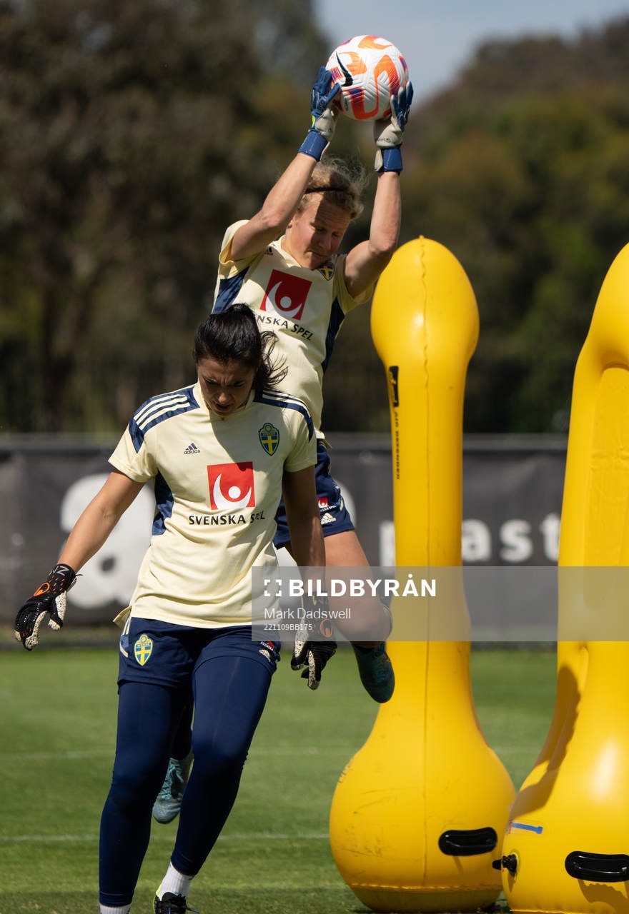 Goalkeeper Zecira Musovic and goalkeeper Cajsa Andersson of