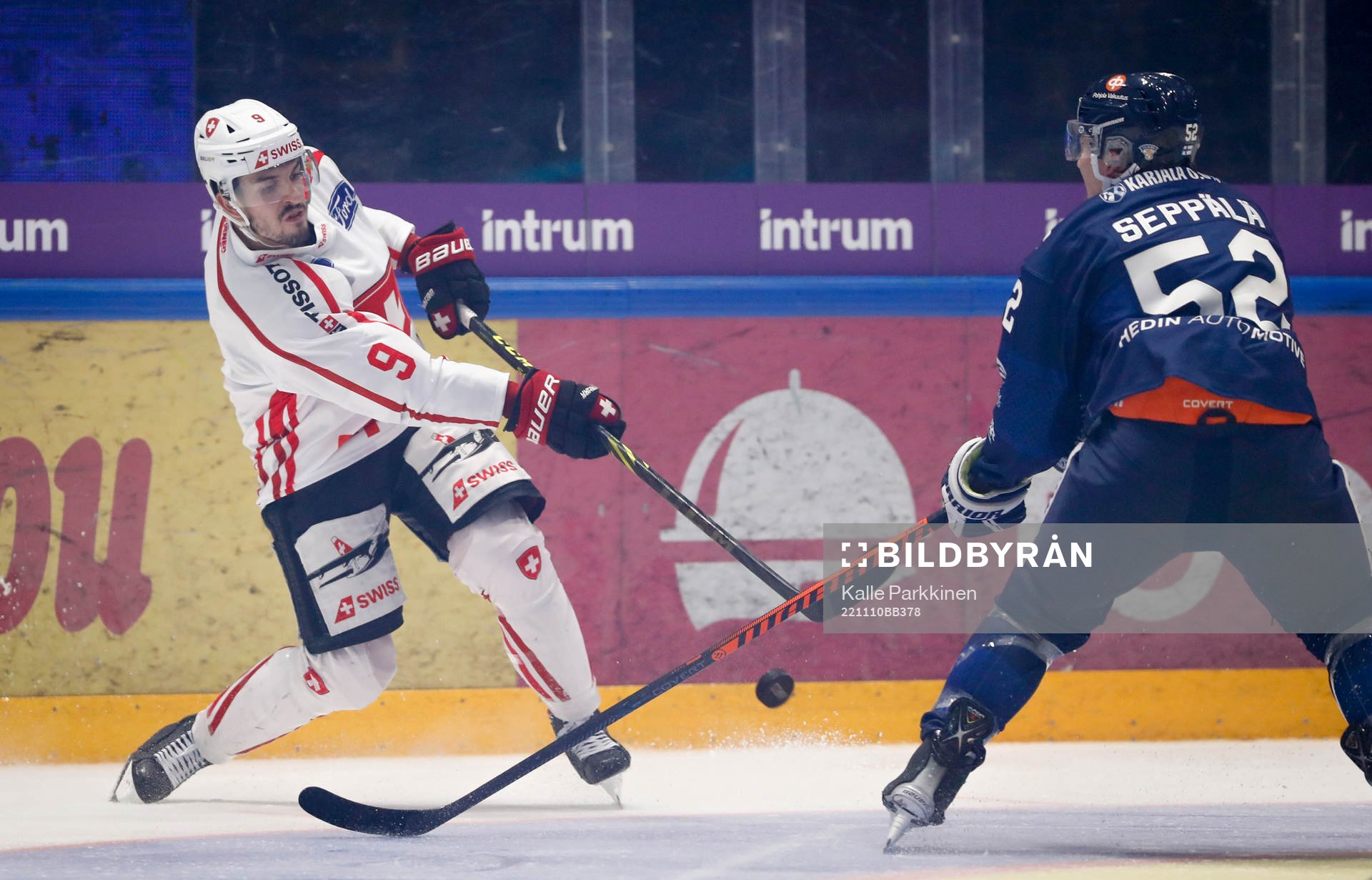 Damien Riat of Switzerland and Mikael Seppälä of Finland