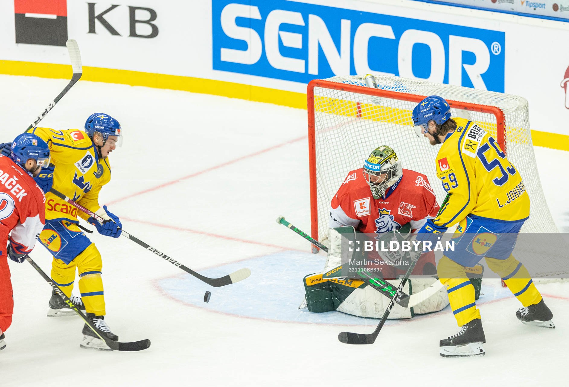 Isac Brännström and Linus Johansson of Sweden and Marek