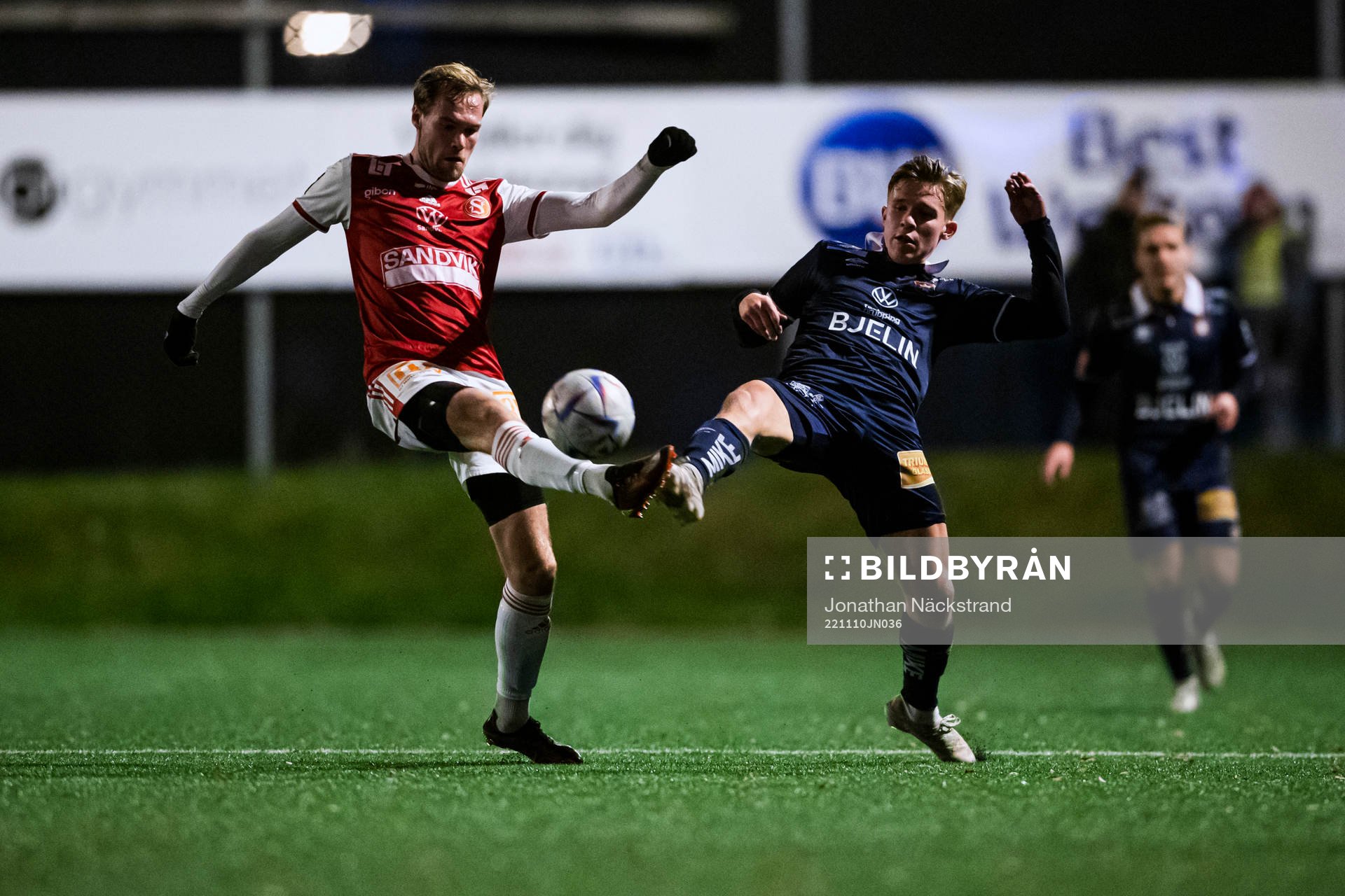 Sandvikens Martin Springfeldt och Örgrytes Isak Dahlqvist