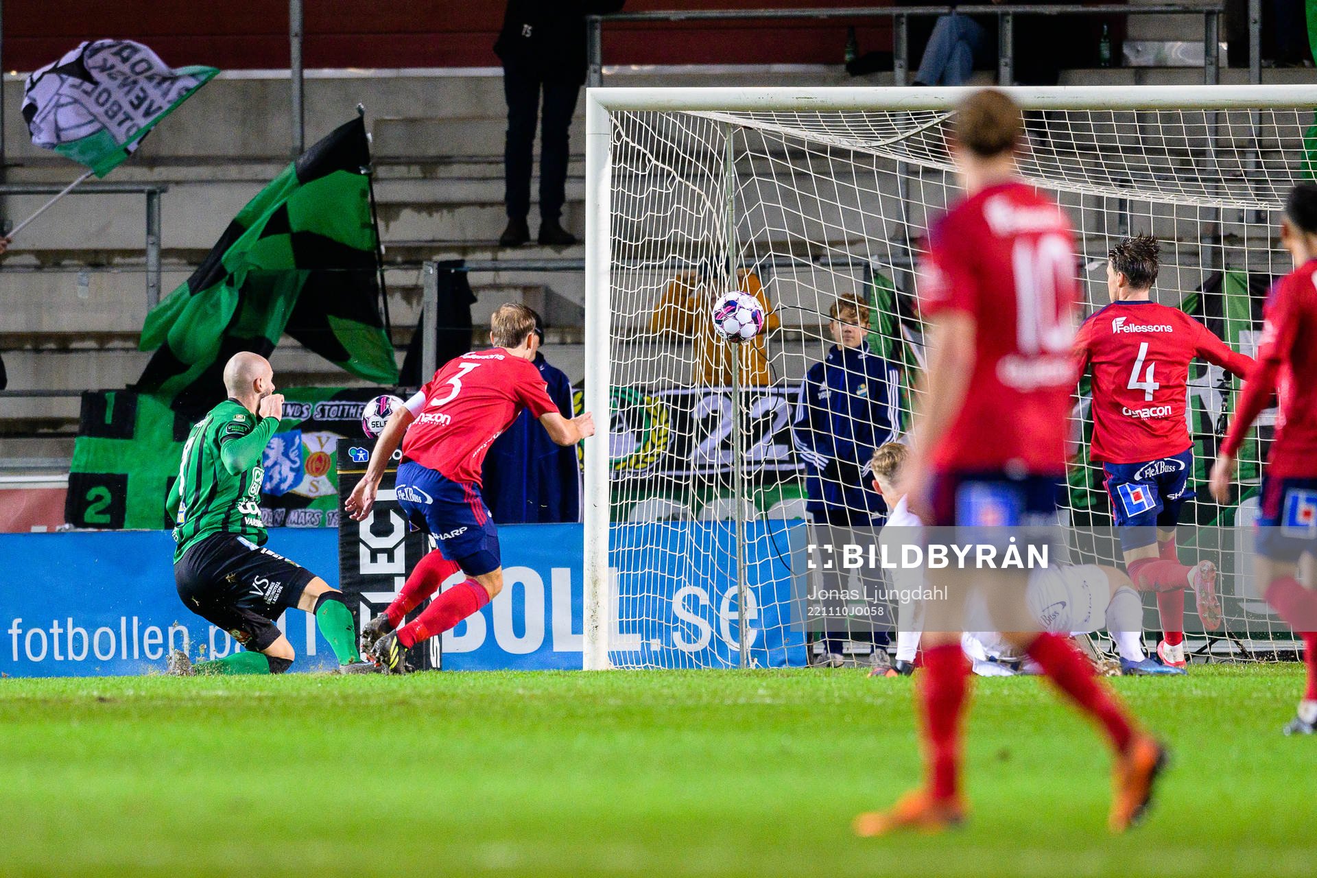 Varbergs Robin Simovic gör mål 1-1